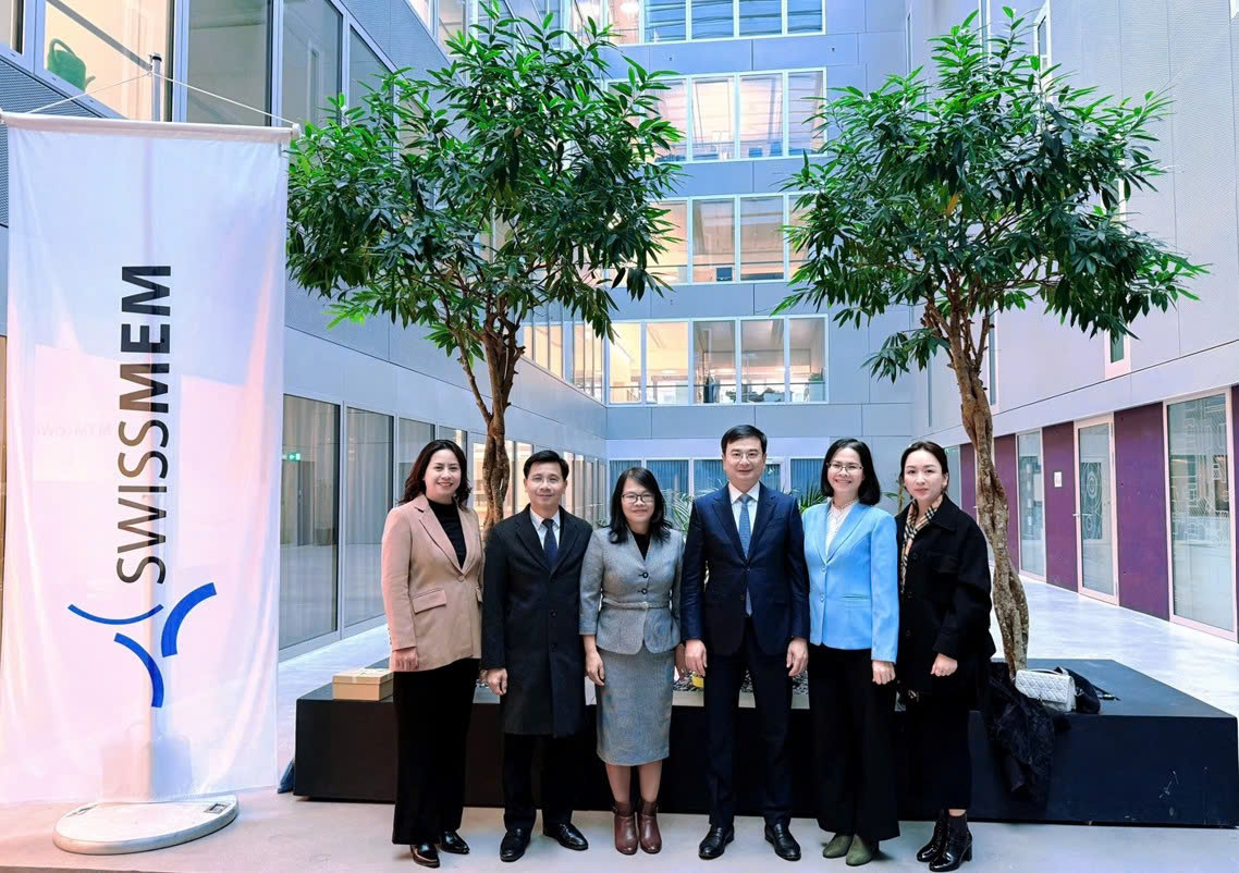 Đoàn công tác của NHNN tham gia gặp gỡ Hiệp hội công nghiệp Thụy Sỹ