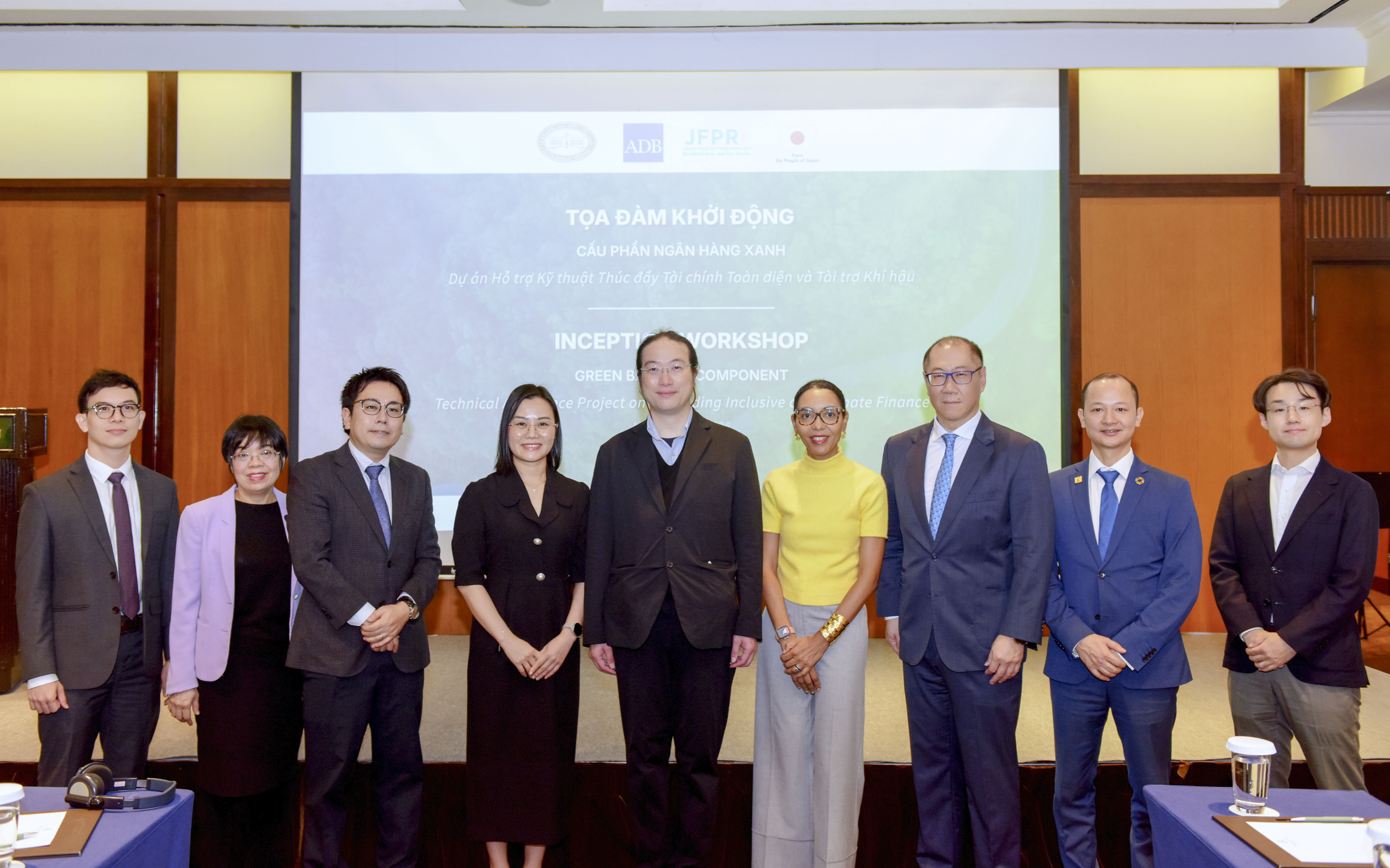 Các đại biểu tham dự Toạ đàm