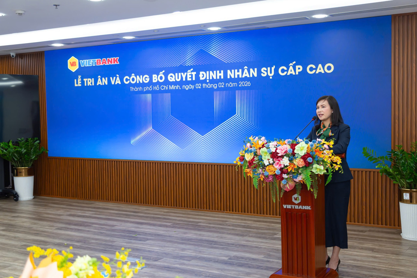 Bà Trần Tuấn Anh - TGĐ Vietbank phát biểu trong buổi lễ tri ân và công bố quyết định nhân sự cấp cao Vietbank sáng ngày 02.02.2025