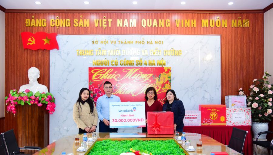 tặng quà
