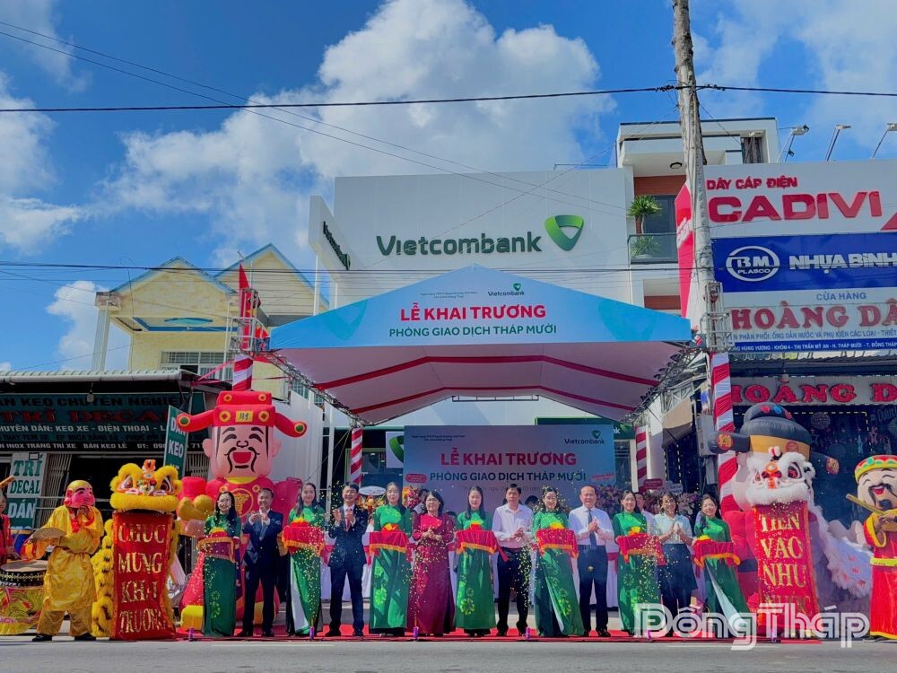 Vietcombank Đồng Tháp: Khai trương trụ sở mới Phòng Giao dịch Tháp Mười