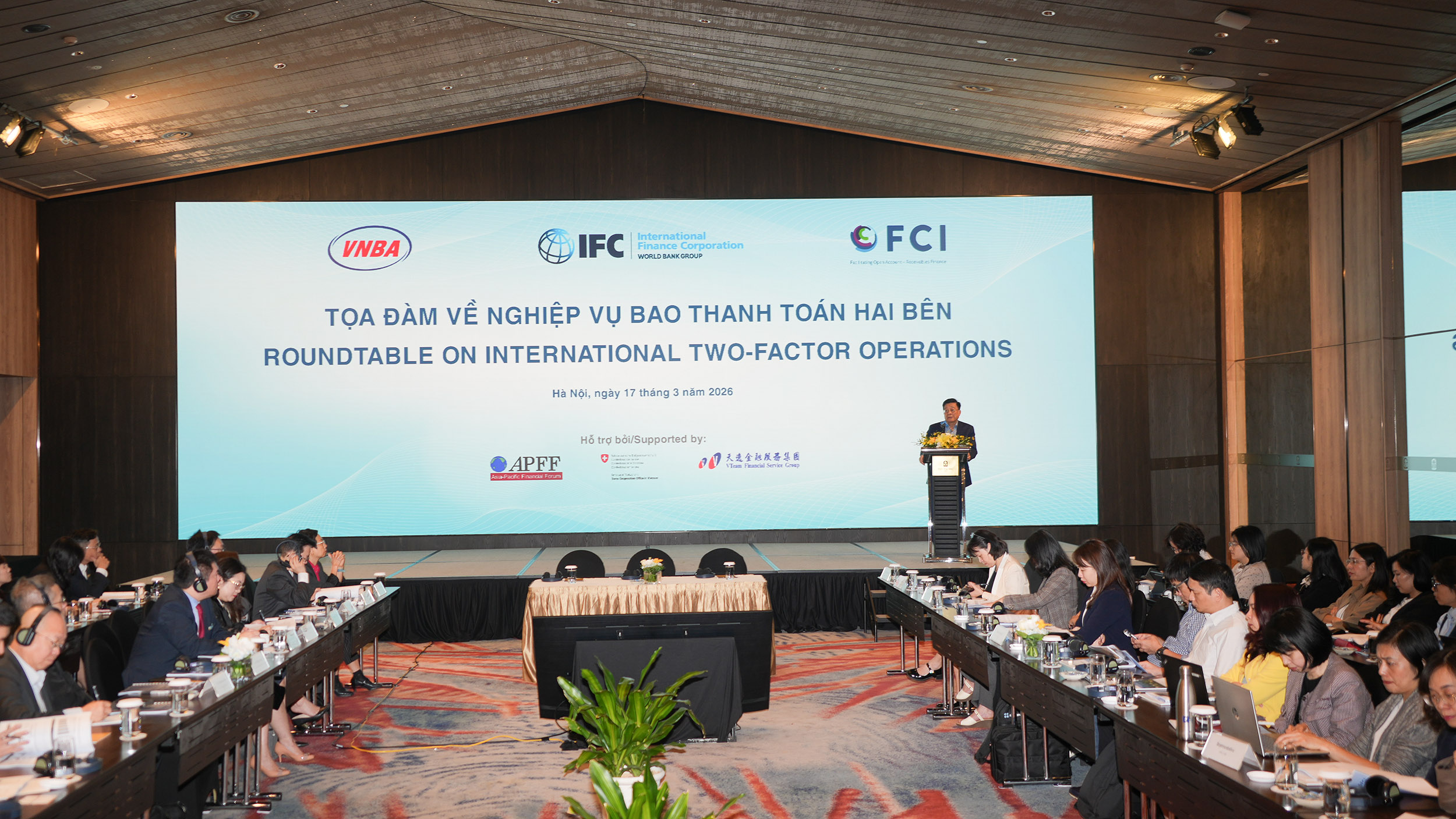 Quang cảnh tọa đàm