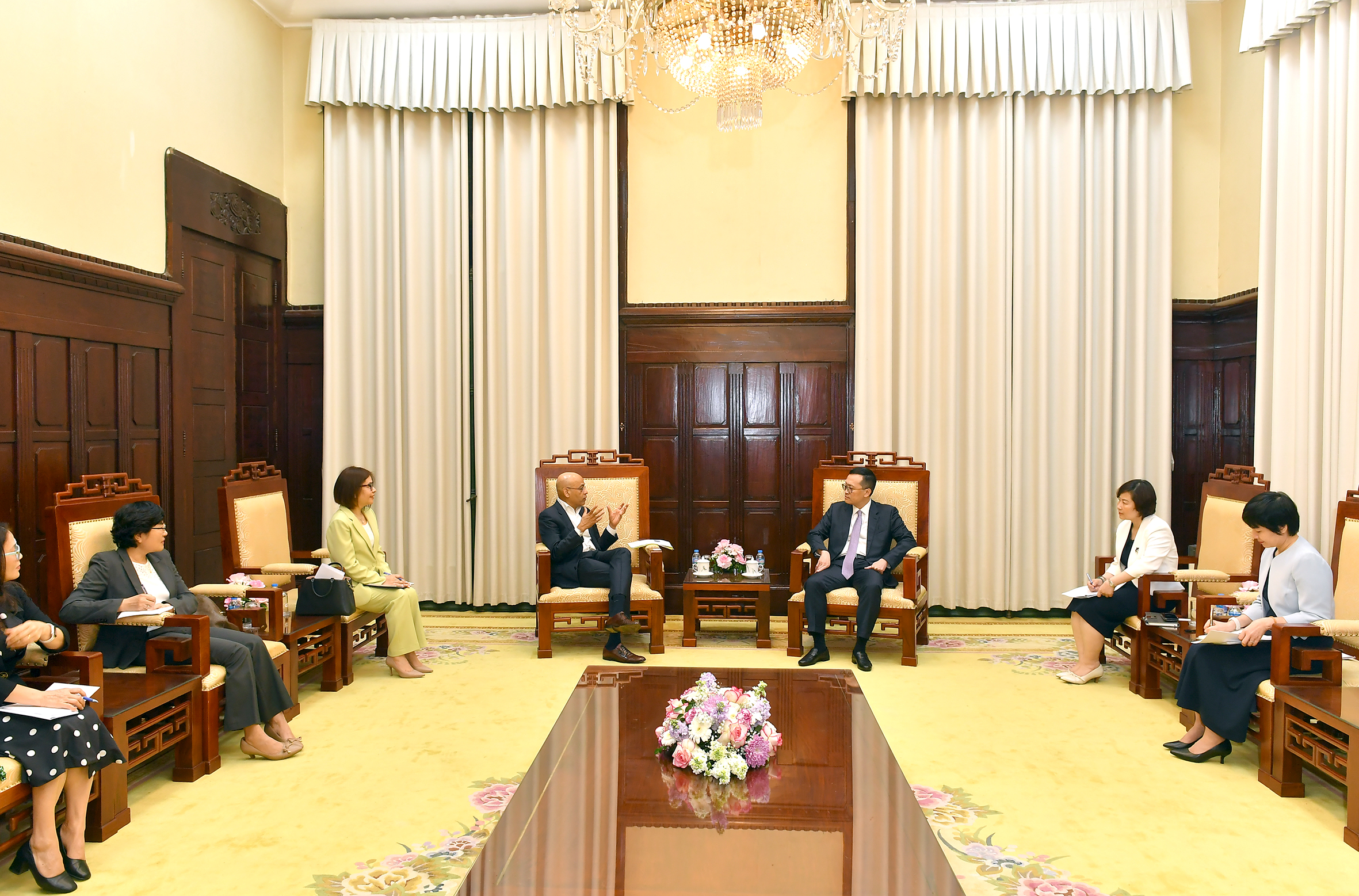 Toàn cảnh buổi làm việc