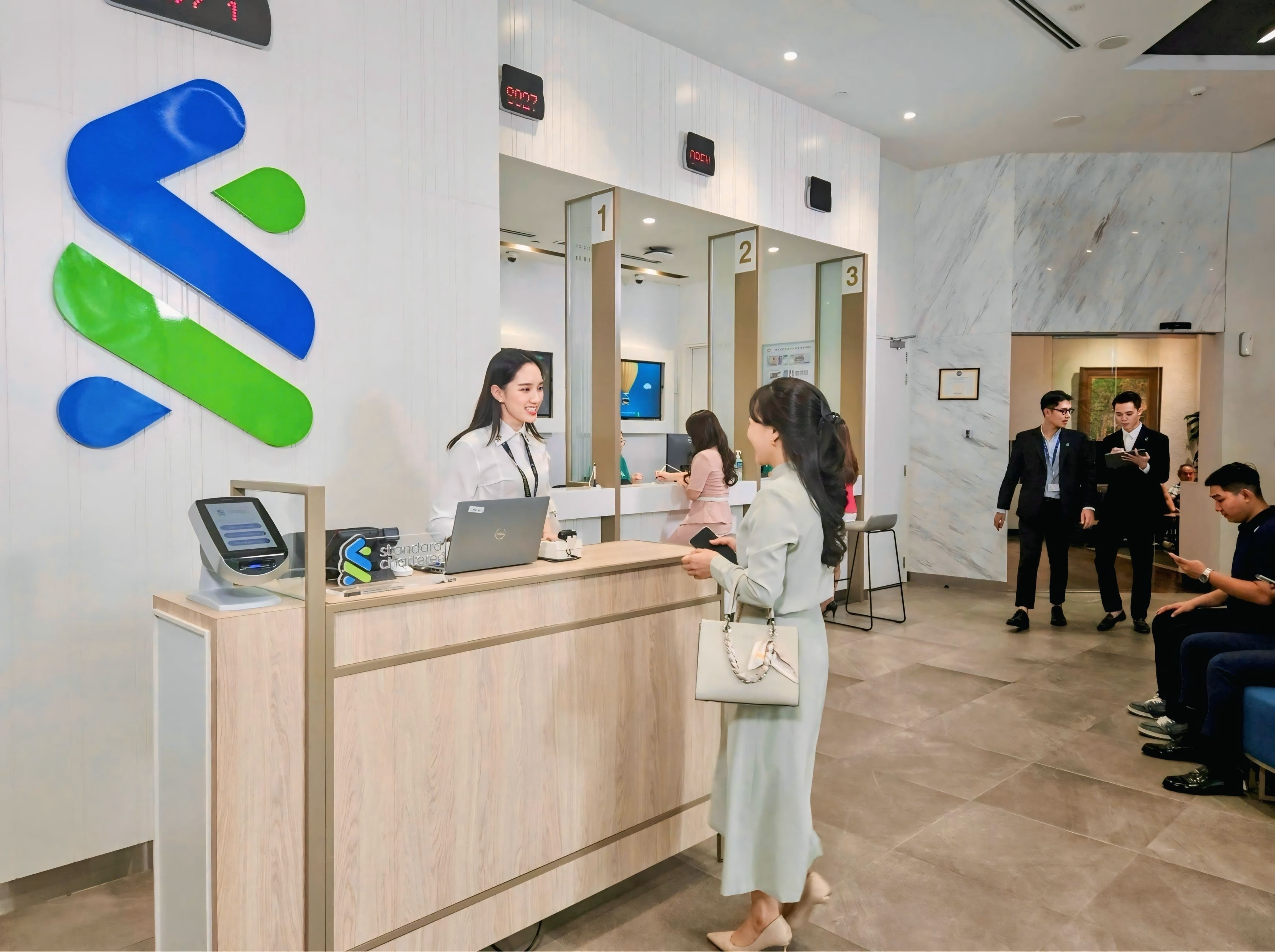 Standard Chartered được vinh danh Ngân hàng Tài trợ thương mại tốt nhất Việt Nam 2026