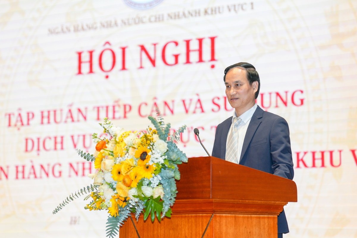 Ông Đoàn Hùng Sơn – Phó Giám đốc NHNN chi nhánh Khu vực 1 phát biểu khai mạc