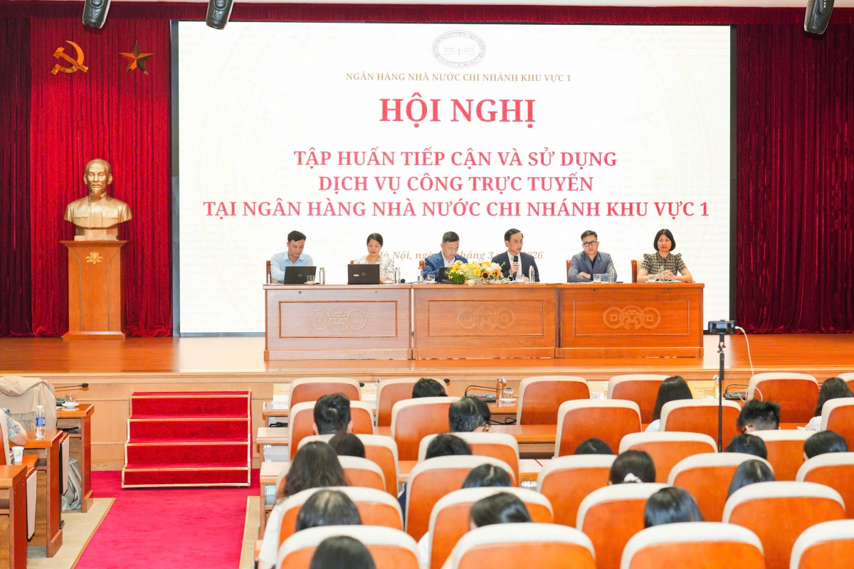 Các diễn giả tham gia thảo luận