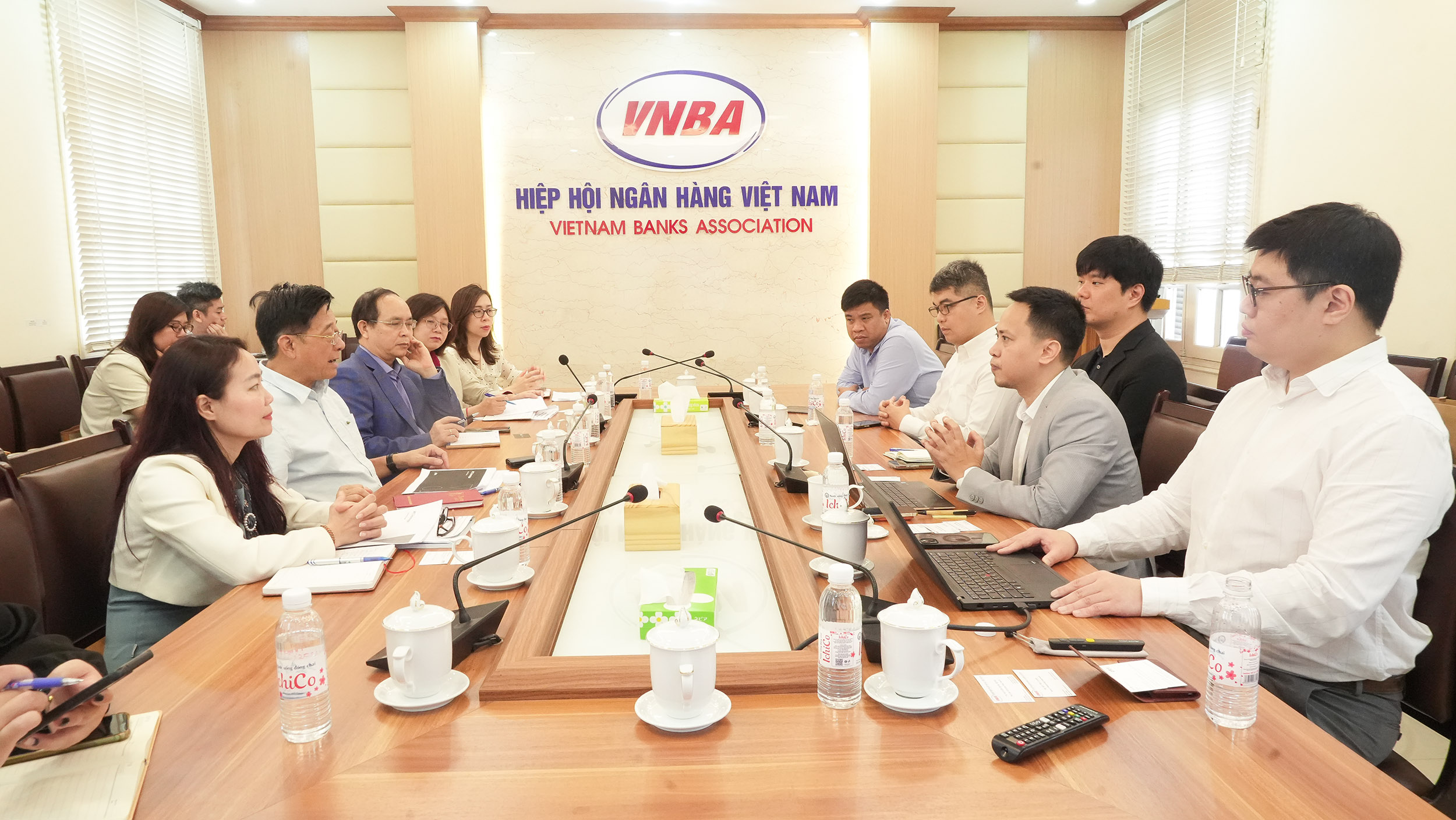 Quang cảnh làm việc