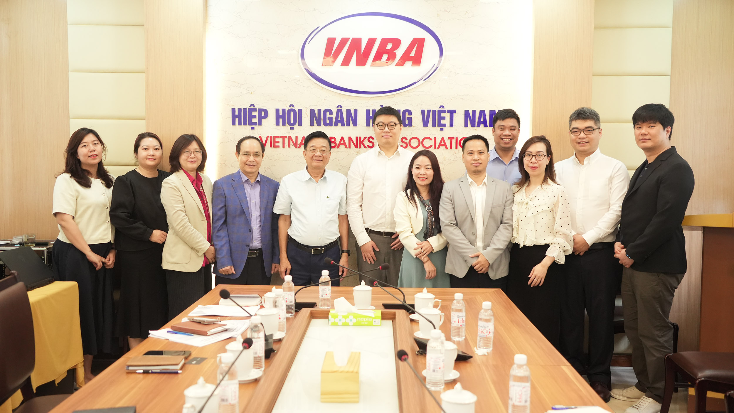 VNBA cùng PFCT chụp ảnh lưu niệm