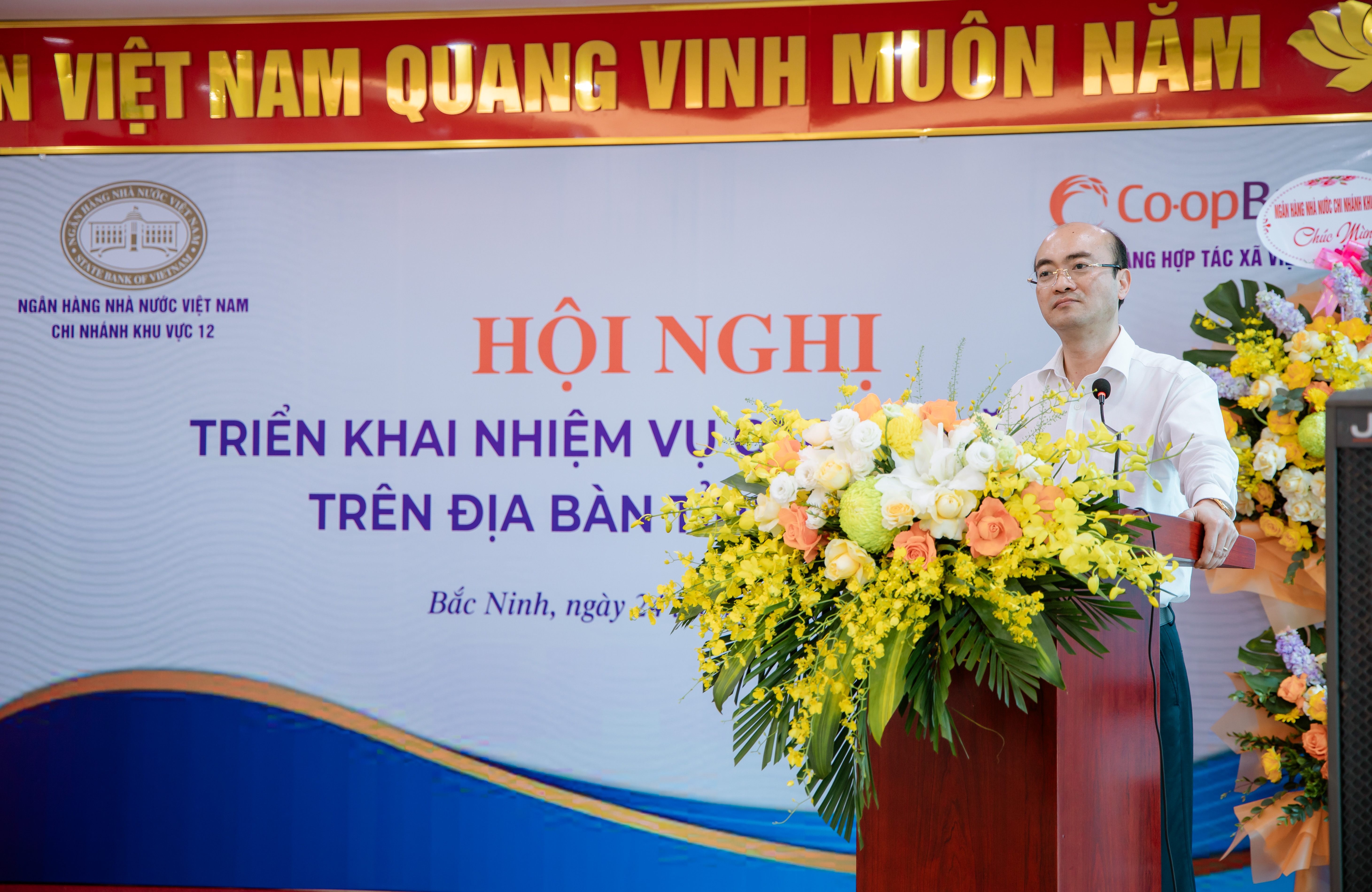 Ông Tạ Thành Long - Giám đốc NHNN Khu vực 12 phát biểu chỉ đạo tại Hội nghị