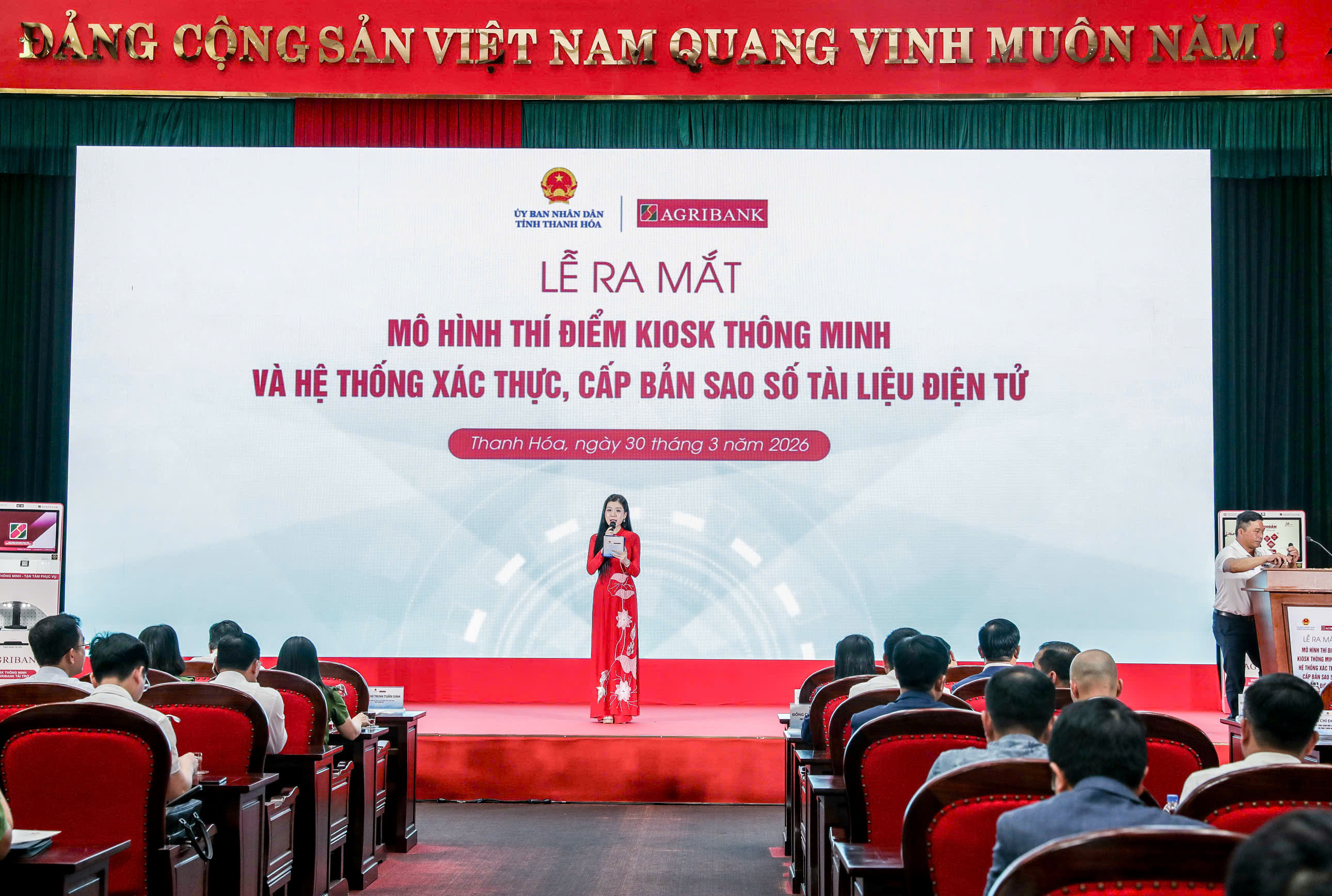 Toàn cảnh Lễ ra mắt mô hình thí điểm Kiosk thông minh và Hệ thống xác thực, cấp bản sao số tài liệu điện tử