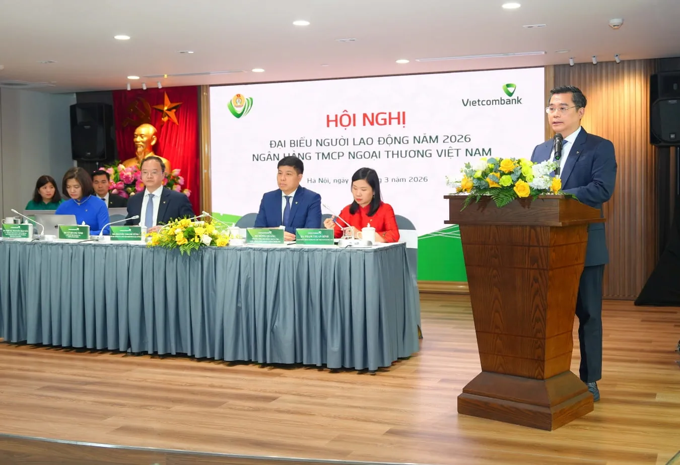 Đ/c Nguyễn Thanh Tùng - Ủy viên Ban Chấp hành Đảng bộ Chính phủ, Bí thư Đảng ủy, Chủ tịch Hội đồng quản trị Vietcombank phát biểu chỉ đạo Hội nghị