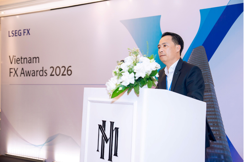 Ông Lại Tất Hà – Phó Tổng Giám đốc ABBank chia sẻ tại lễ trao giải