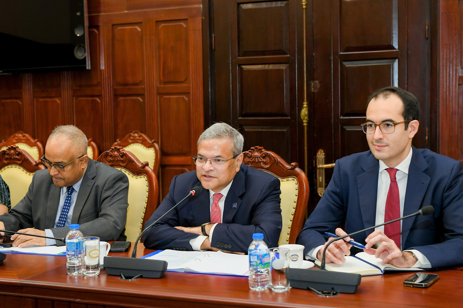 Phó Chủ tịch ADB - Ông Bhargav Dasgupta phát biểu tại buổi làm việc