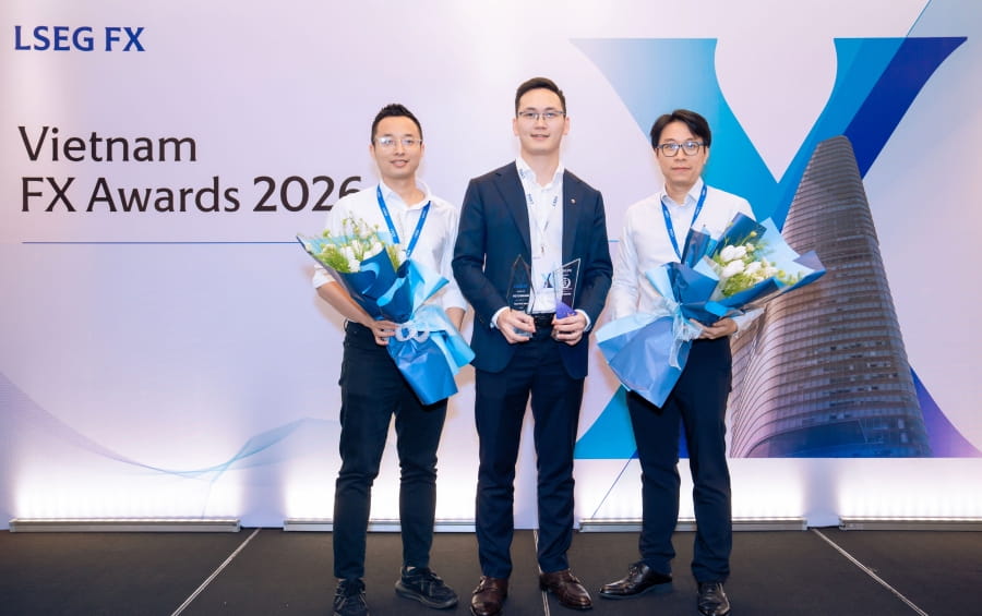 Vietcombank tiếp tục khẳng định vị thế dẫn đầu trên thị trường ngoại hối với cú đúp danh hiệu “Best FXall Taker” và “Top 5 Matching Volume Traded” năm 2025