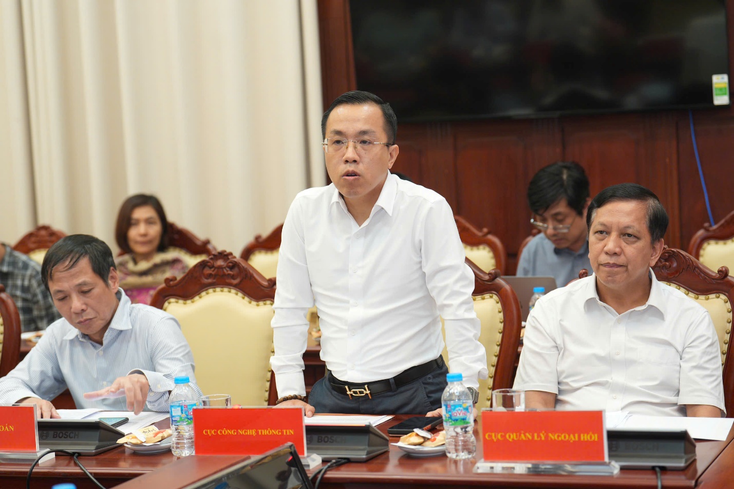Ông Lê Hoàng Chính Quang – Cục trưởng Cục Công nghệ thông tin trả lời tại Họp báo