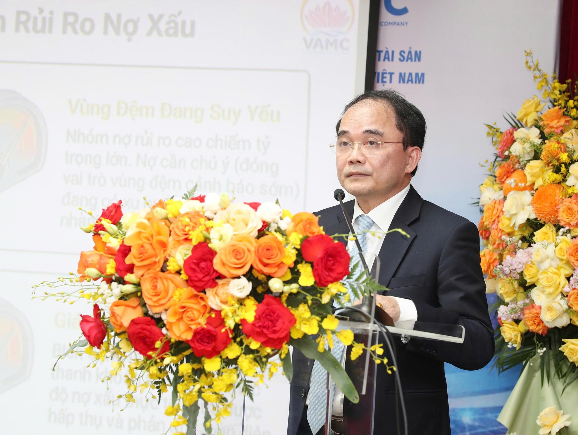 ông Đặng Đình Thích, Quyền Tổng Giám đốc Công ty TNHH MTV Quản lý tài sản của các Tổ chức Tín dụng Việt Nam (VAMC) chia sẻ tại Tọa đàm