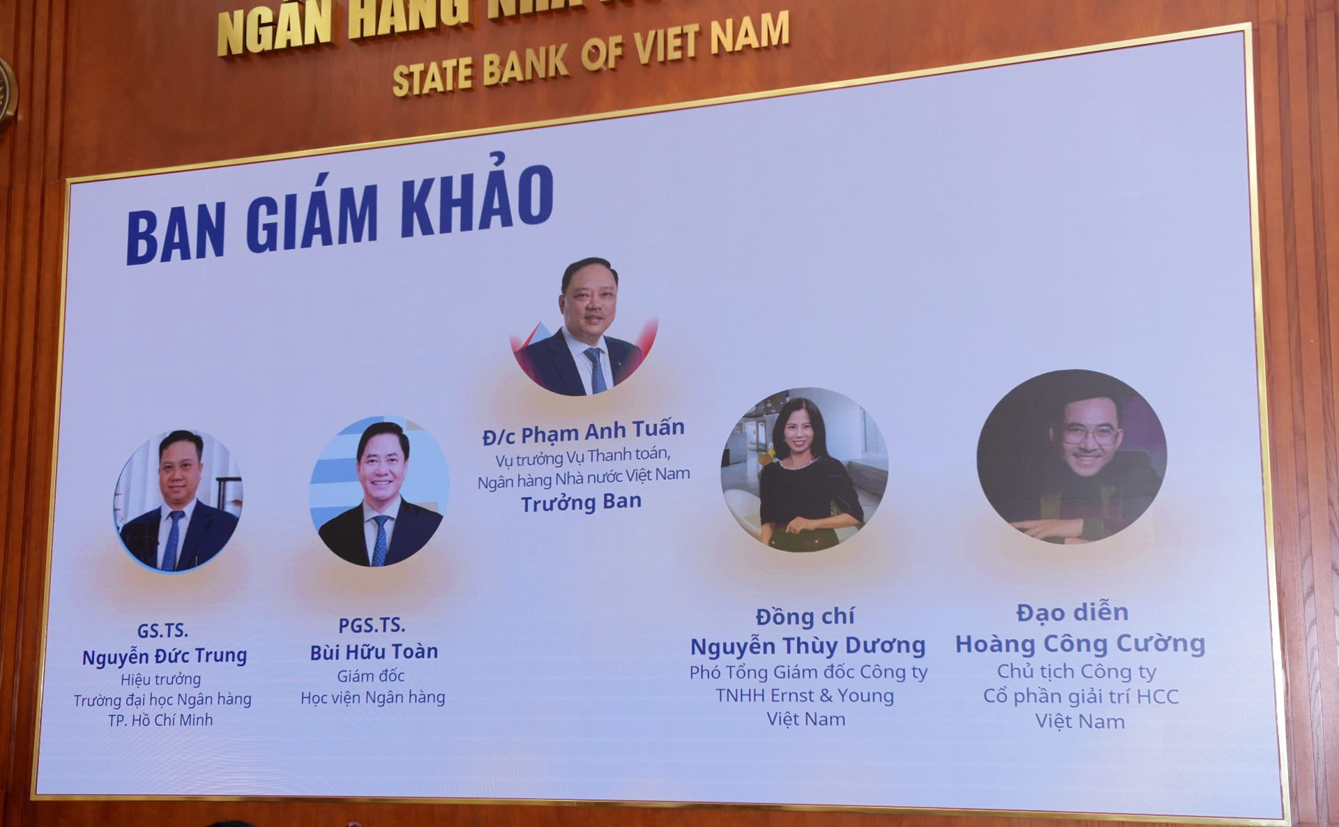 Ban giám khảo Hội thi