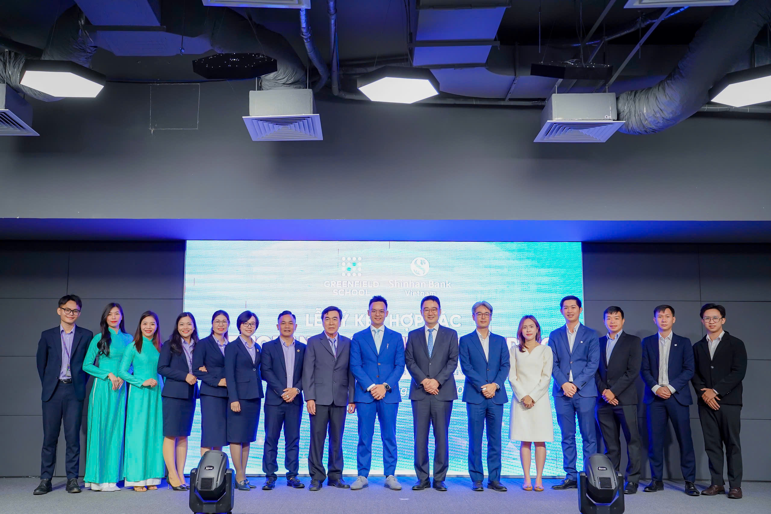 Ngân hàng Shinhan hợp tác chiến lược cùng hệ thống trường song ngữ liên cấp Greenfield