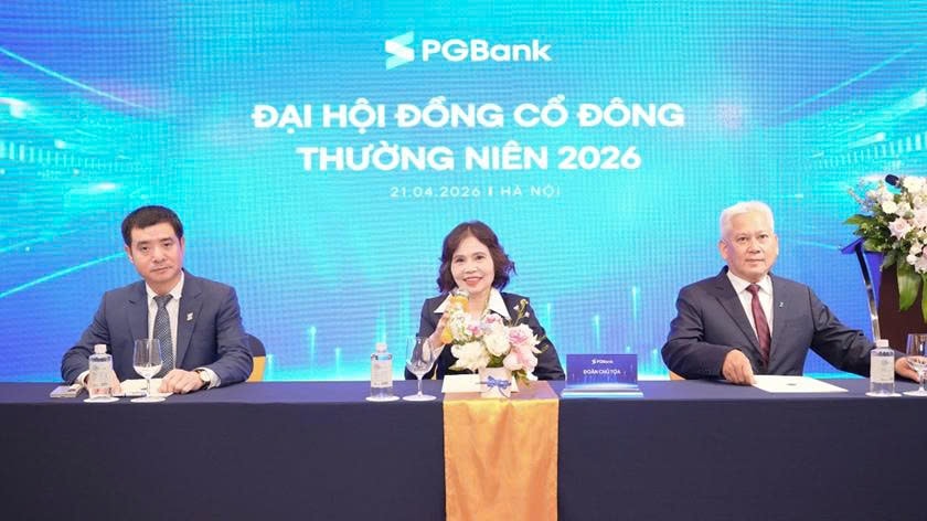 Đoàn chủ tọa tại đại hội
