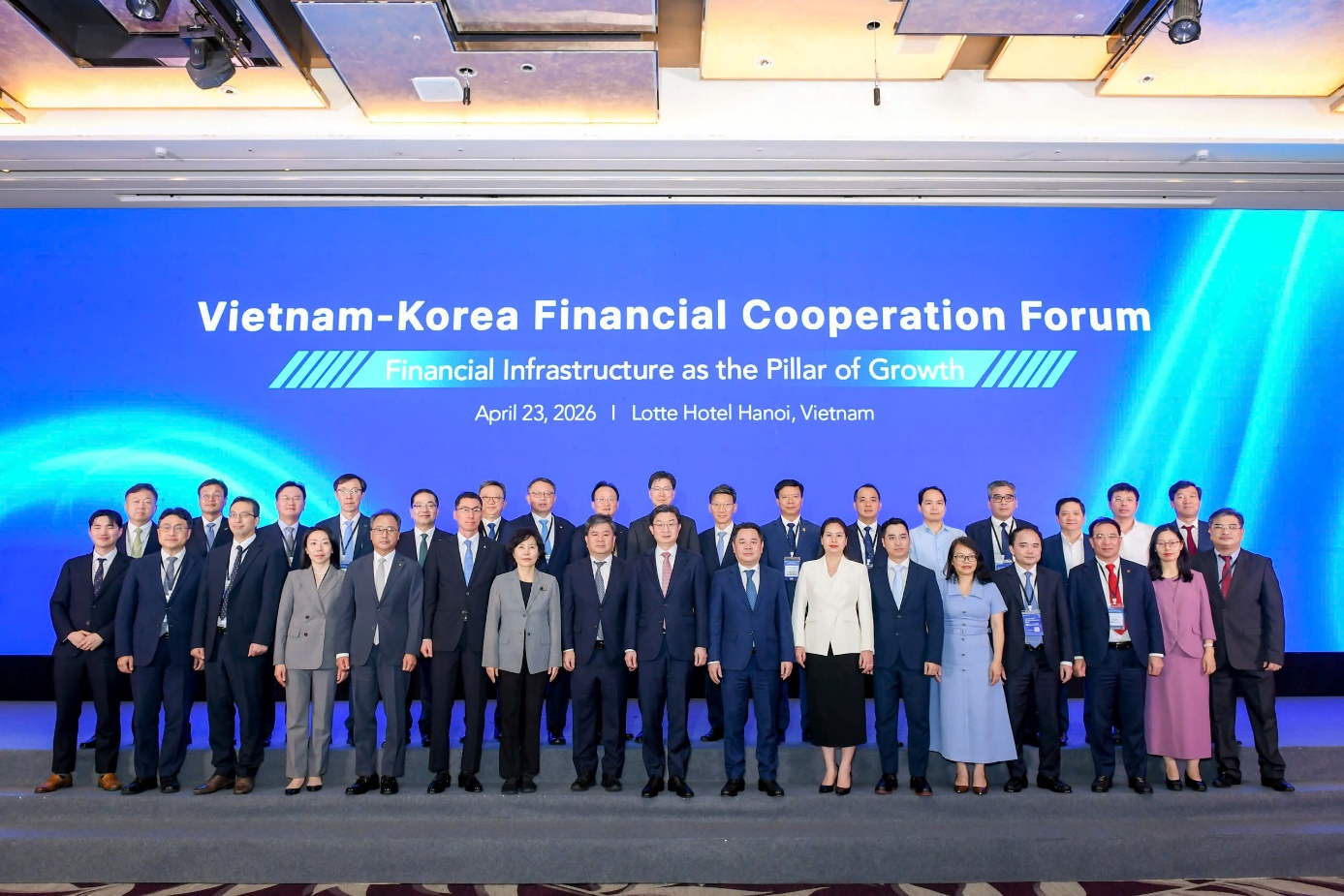 Các đại biểu tham dự Diễn đàn