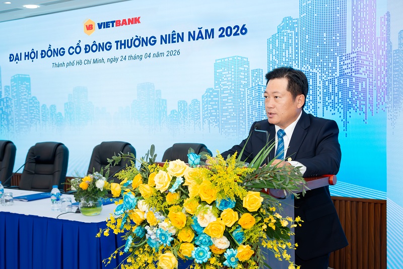Ông Dương Nhất Nguyên – Chủ tịch Hội đồng Quản trị, chủ tọa phát biểu tại ĐHĐCĐ Vietbank