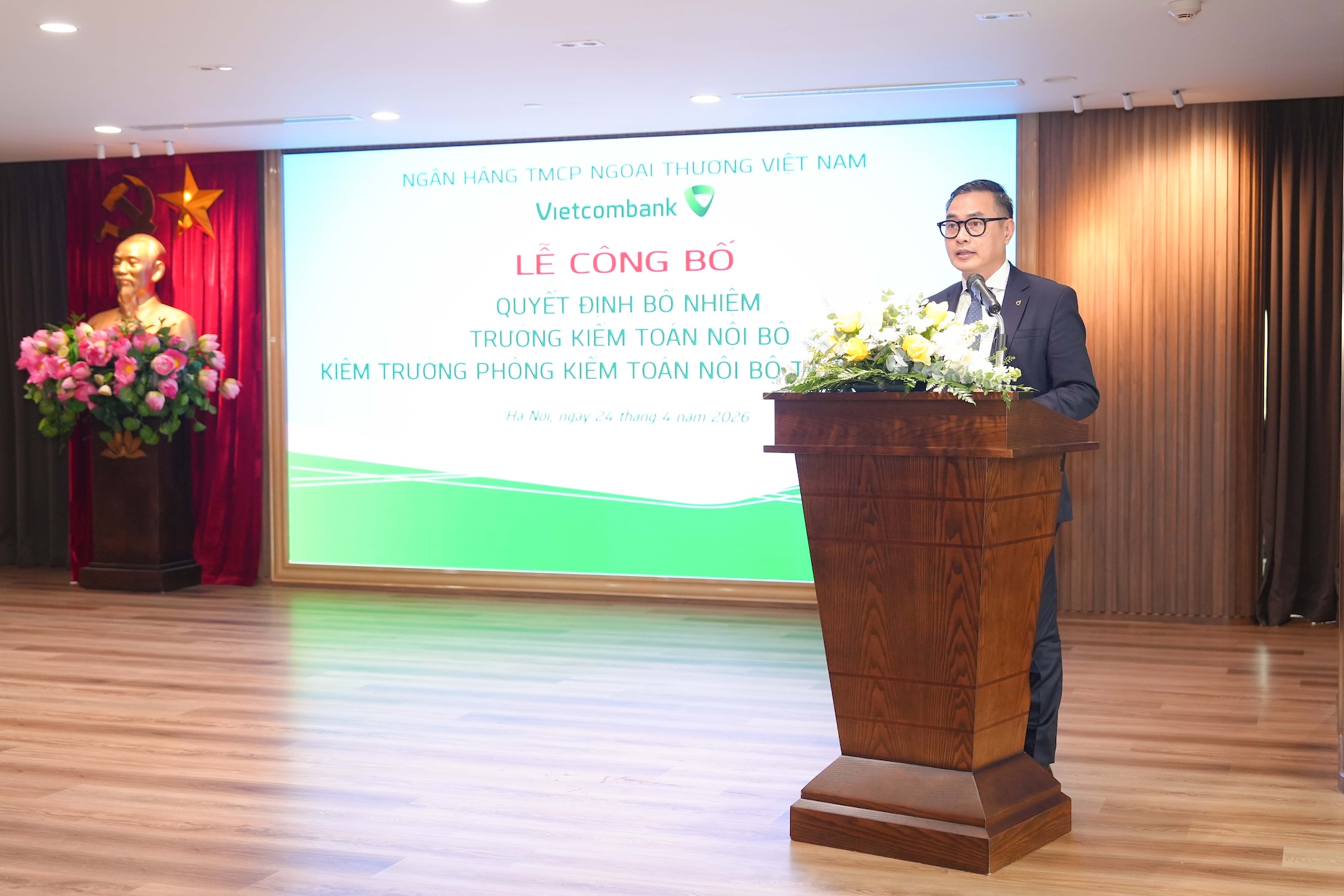 Ông Trần Sỹ Mạnh - tân Trưởng Kiểm toán nội bộ kiêm Trưởng phòng Kiểm toán nội bộ phát biểu nhận nhiệm vụ