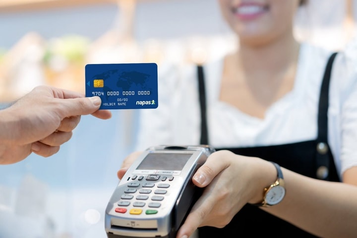 Giao dịch thanh toán không dùng tiền mặt tăng hơn 40%
