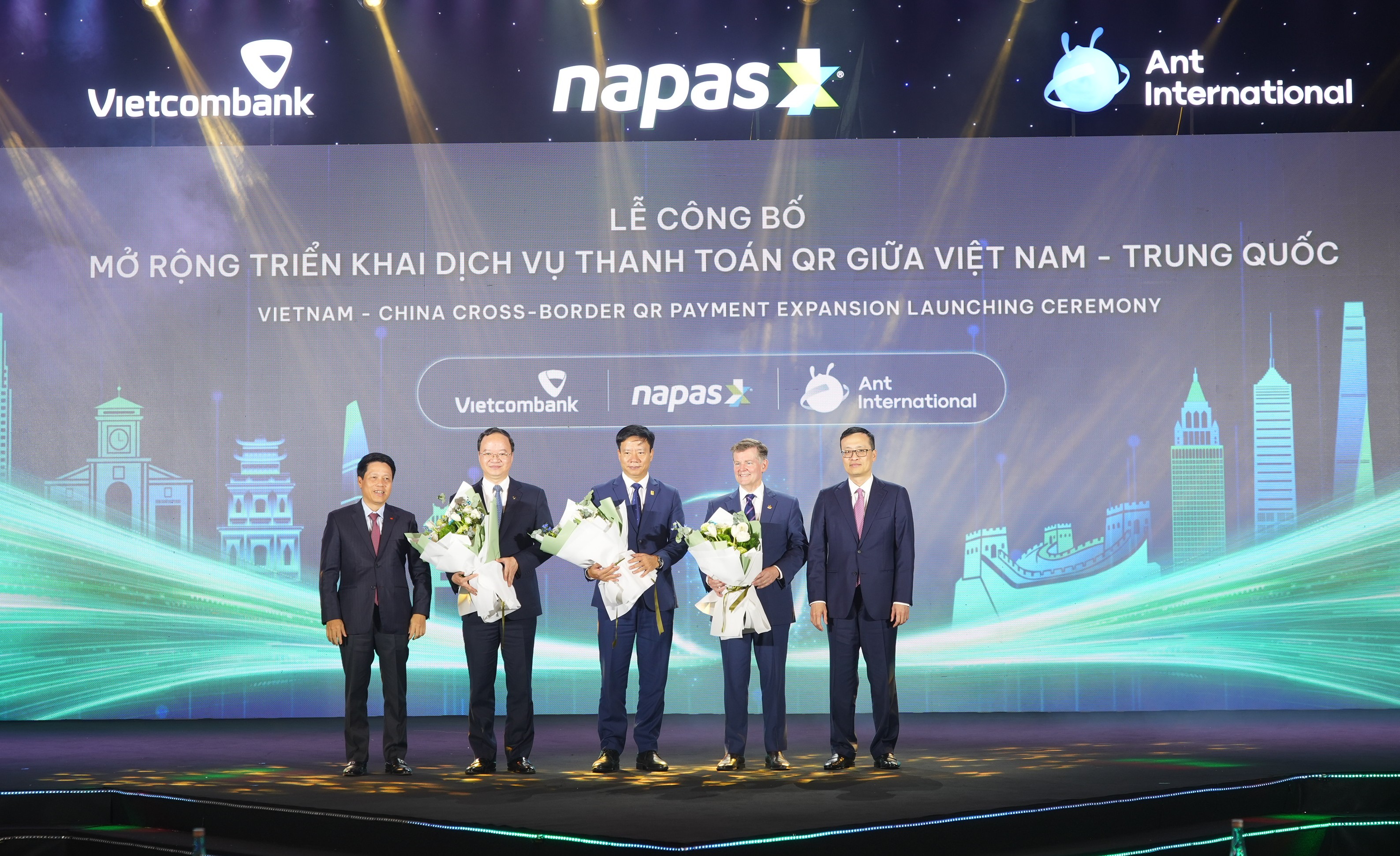 Ban lãnh đạo NHNN và lãnh đạo NAPAS, Ant International và VCB