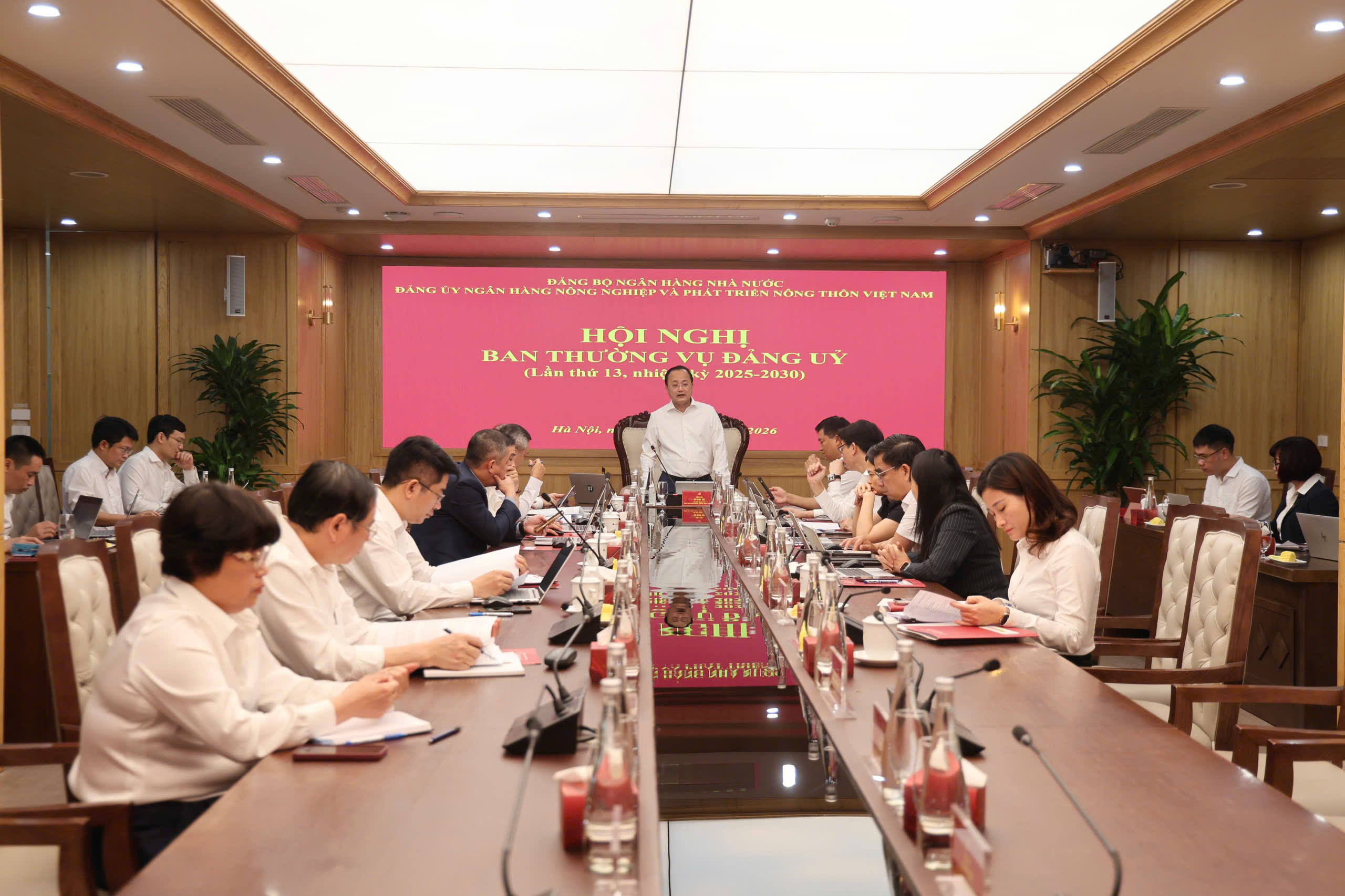 Toàn cảnh Hội nghị Ban Thường vụ Đảng ủy Agribank lần thứ 13, nhiệm kỳ 2025-2030
