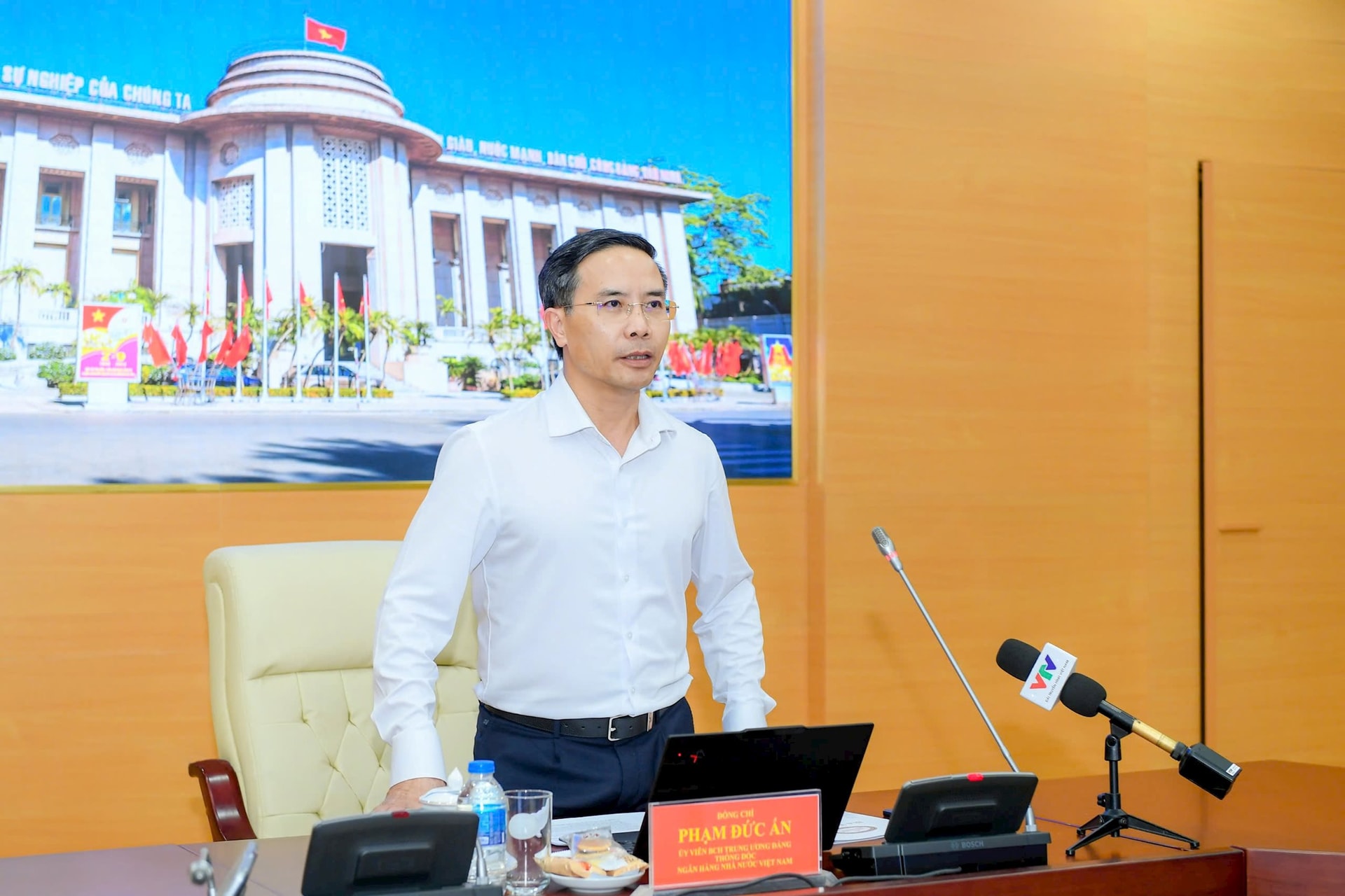 Thống đốc NHNN Phạm Đức Ấn phát biểu chỉ đạo