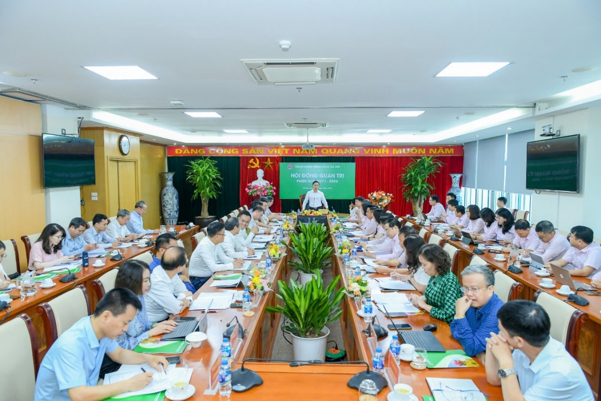 Toàn cảnh Phiên họp