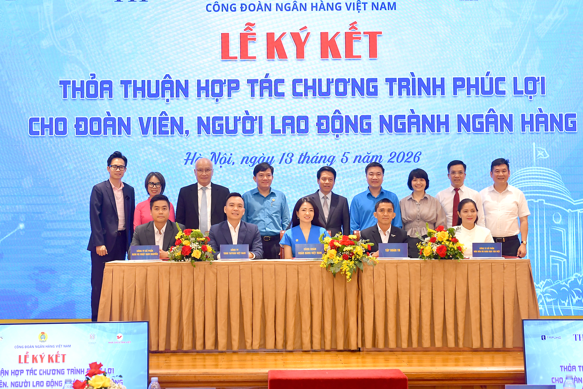 CĐNHVN và các đối tác thực hiện ký kết thỏa thuận hợp tác phúc lợi đoàn viên