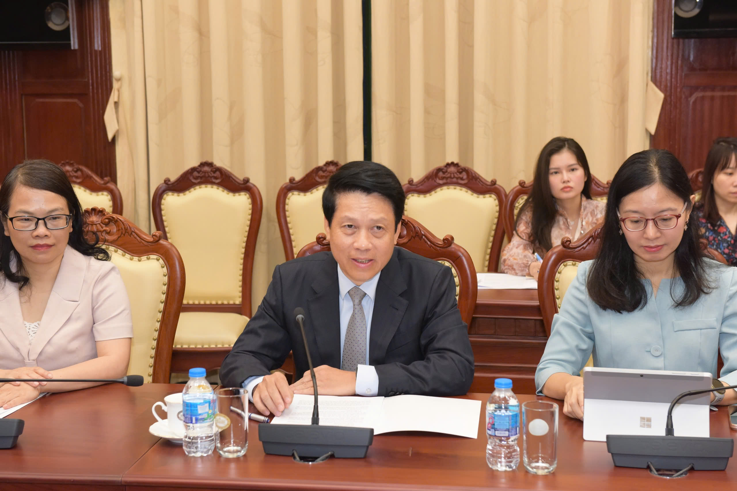 Phó Thống đốc Phạm Tiến Dũng phát biểu tại buổi làm việc