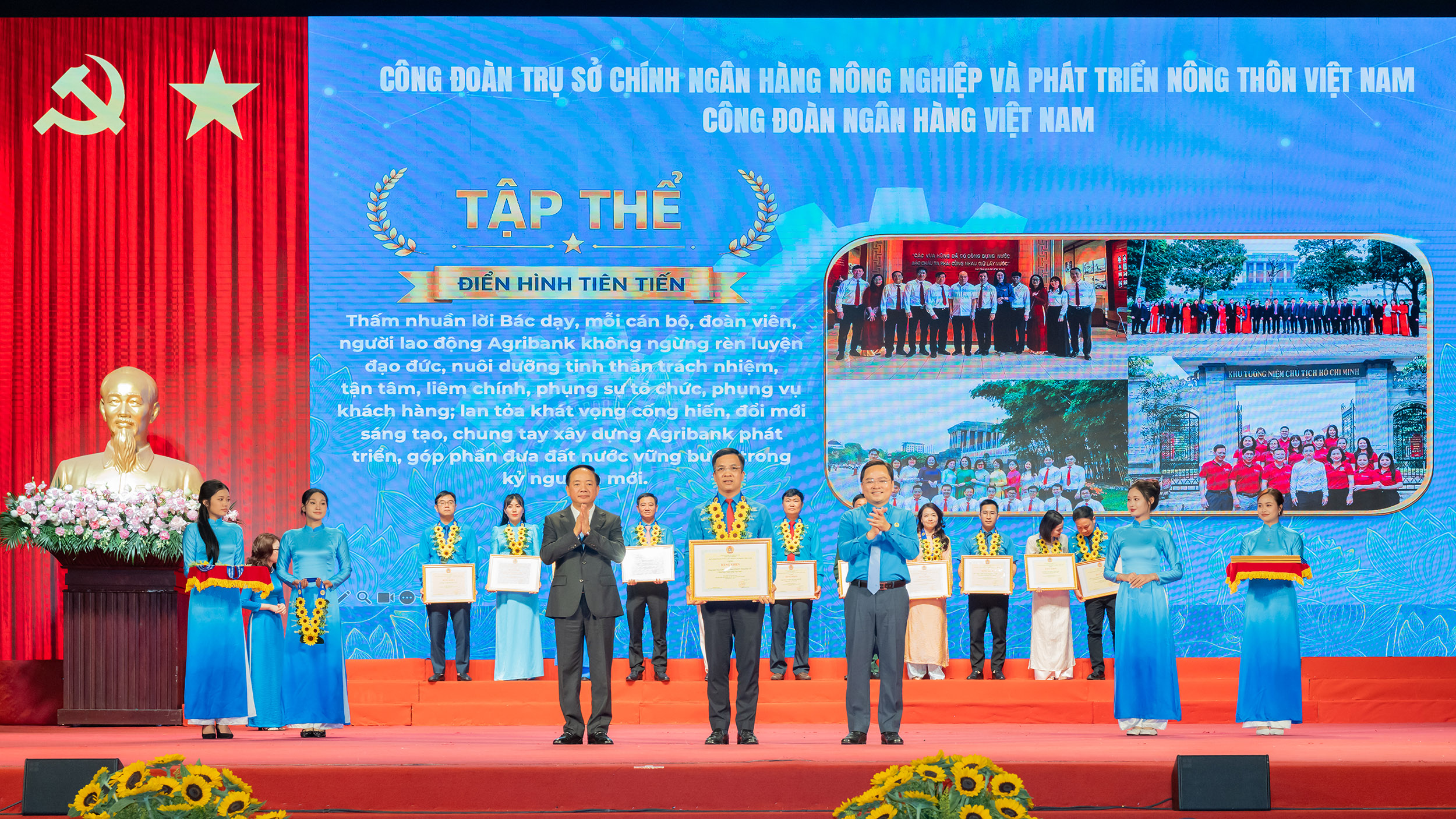 Đại diện Công đoàn Trụ sở chính Agribank, đồng chí Nguyễn Trung Dũng - Phó Chủ tịch thường trực Công đoàn Agribank, Chủ tịch Công đoàn Trụ sở chính Agribank - nhận Bằng khen của Tổng Liên đoàn Lao động Việt Nam cho tập thể có thành tích xuất sắc trong “Học tập và làm theo tư tưởng, đạo đức, phong cách Hồ Chí Minh”