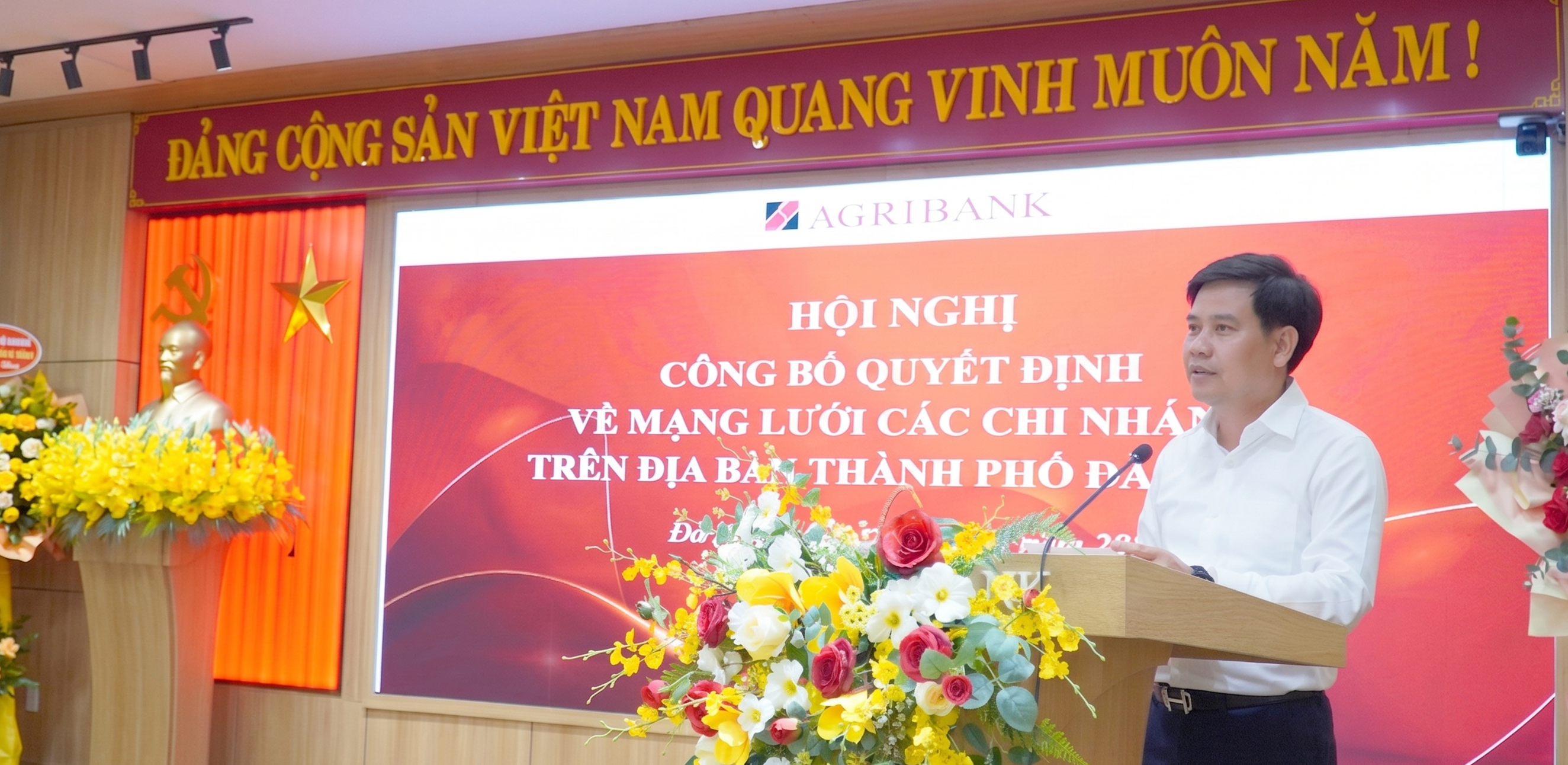 Ông Lê Anh Xuân – Giám đốc Ngân hàng Nhà nước chi nhánh Khu vực 9 phát biểu tại Hội nghị