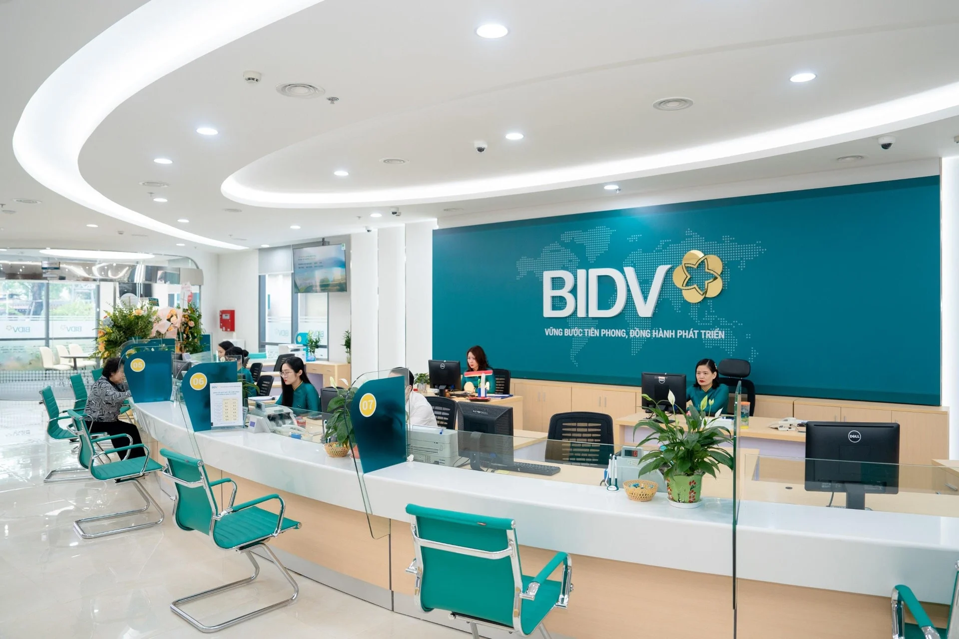 BIDV sắp phát hành thêm 500 triệu cổ phiếu thưởng, tăng vốn lên 77.800 tỷ đồng