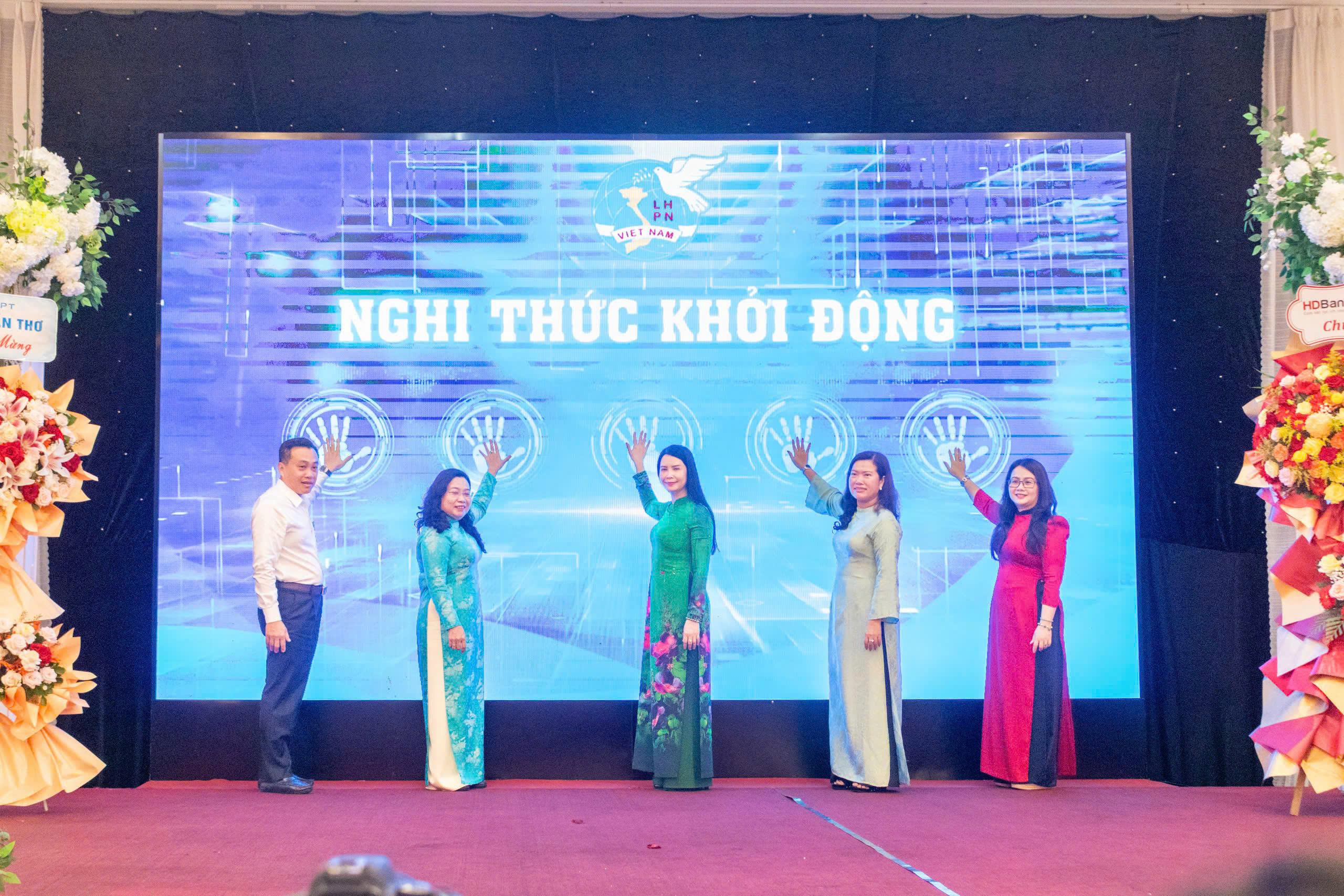 phụ nữ