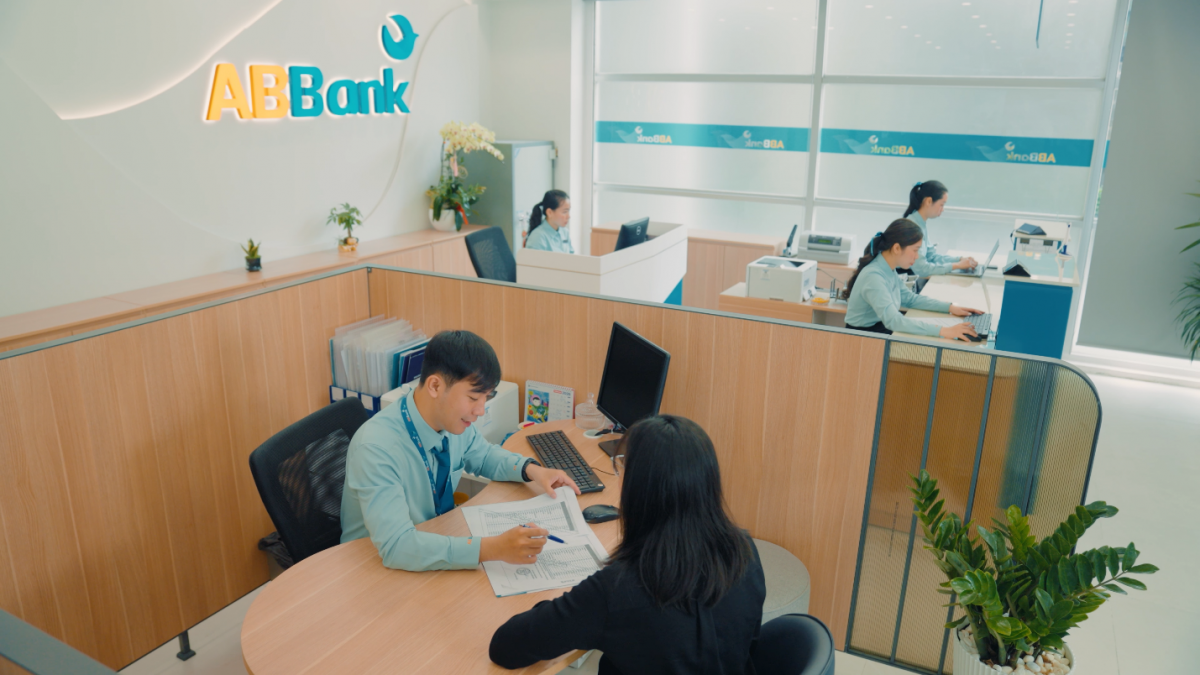 Khu vực cabin tư vấn được bố trí nhằm đảm bảo riêng tư, đồng thời vẫn có khả năng kết nối chung