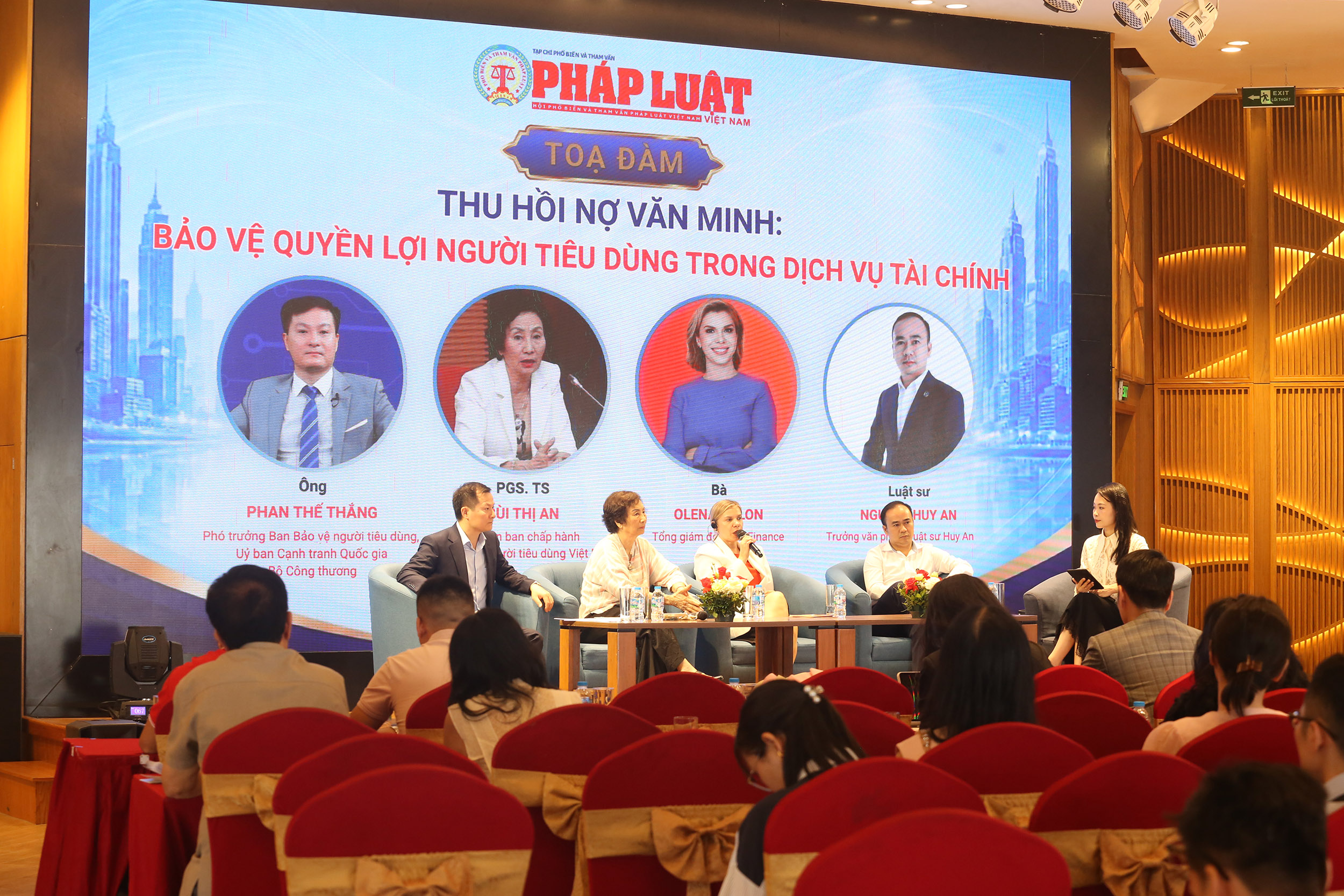 Quang cảnh buổi tọa đàm