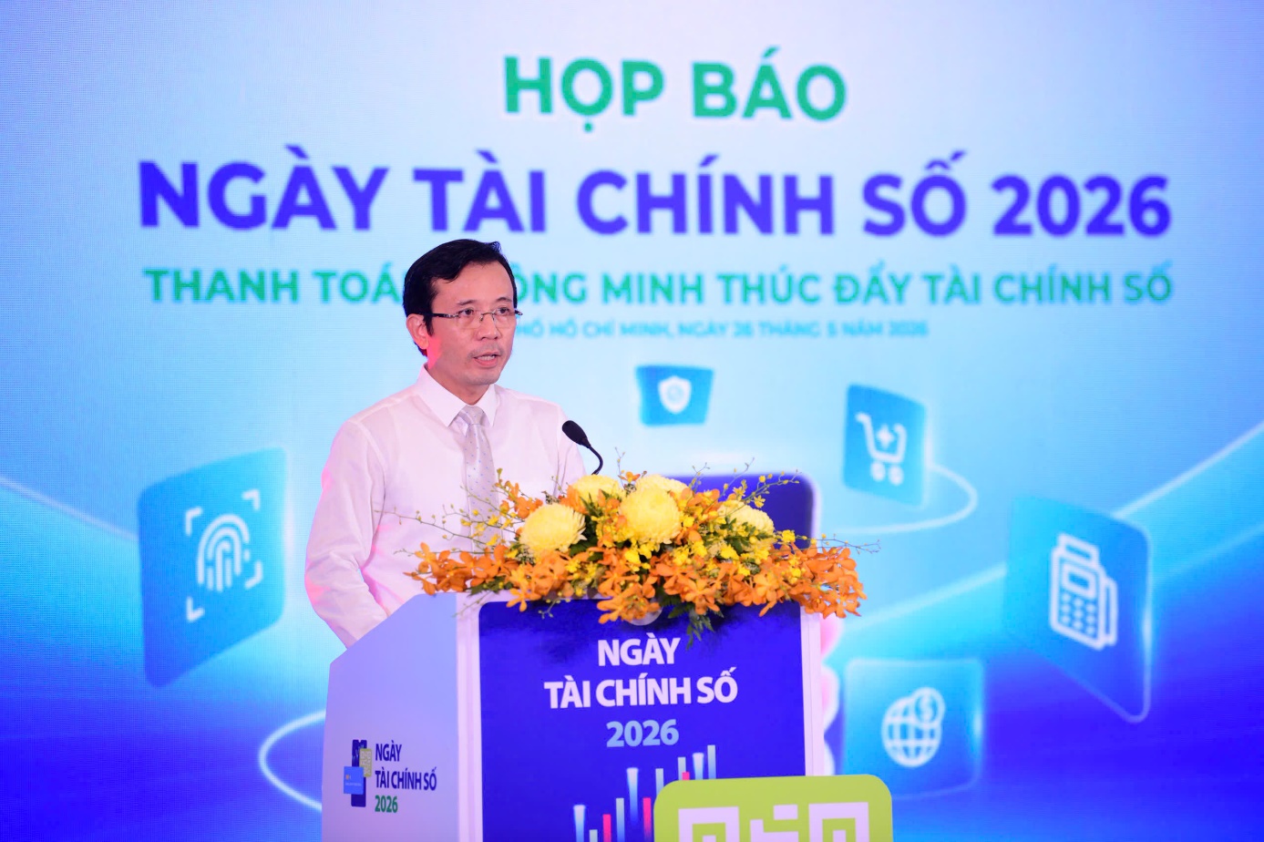 Ông Trần Xuân Toàn – Phó Tổng Biên tập Báo Tuổi trẻ phát biểu tại Họp báo