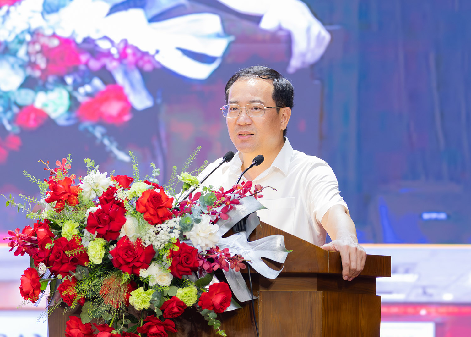 Đồng chí Đoàn Ngọc Lưu - Ủy viên Ban Thường vụ Đảng ủy, Phó Tổng Giám đốc phụ trách đào tạo phát biểu tại hội nghị