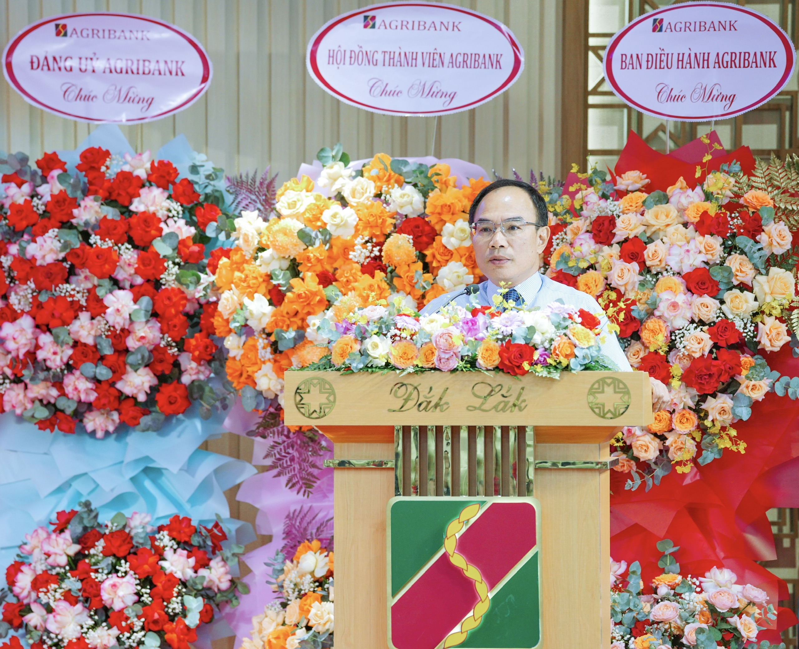 Đ/c Nguyễn Kim Cương - Giám đốc NHNN Chi nhánh Khu vực 11 phát biểu chỉ đạo tại Hội nghị