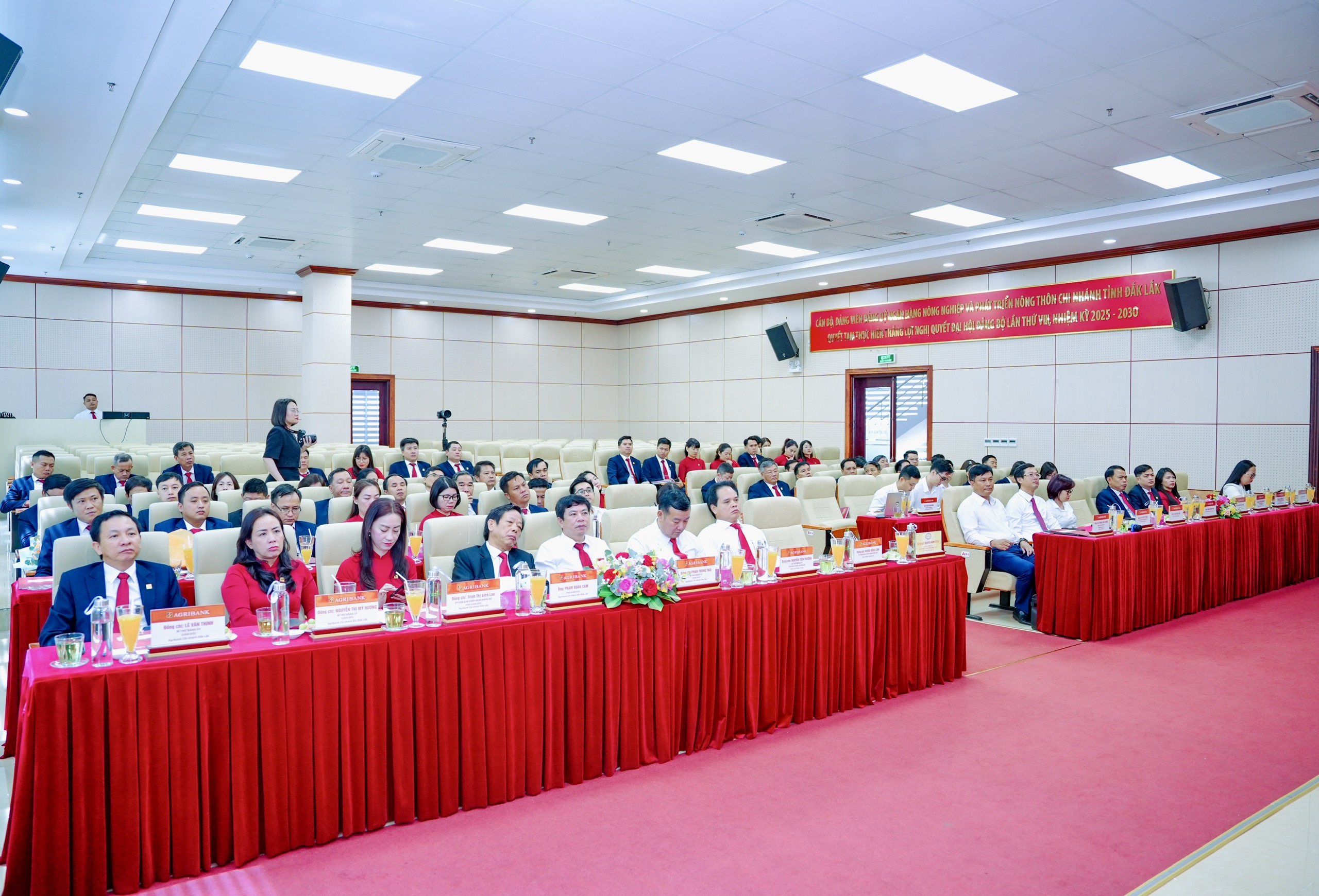 Toàn cảnh Hội nghị