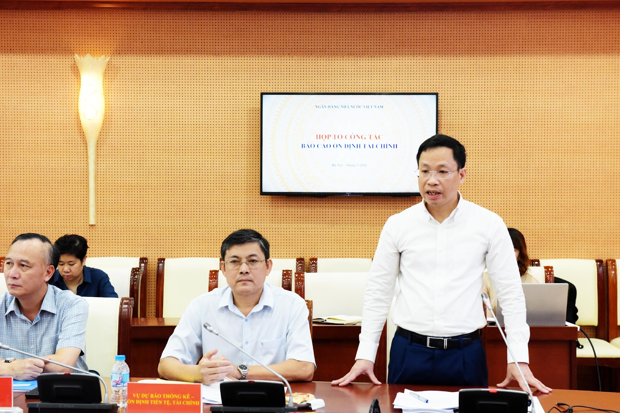 Ông Nguyễn Phi Lân, Vụ trưởng Vụ Dự báo, thống kê-Ổn định tiền tệ, tài chính, Tổ phó Tổ công tác phát biểu