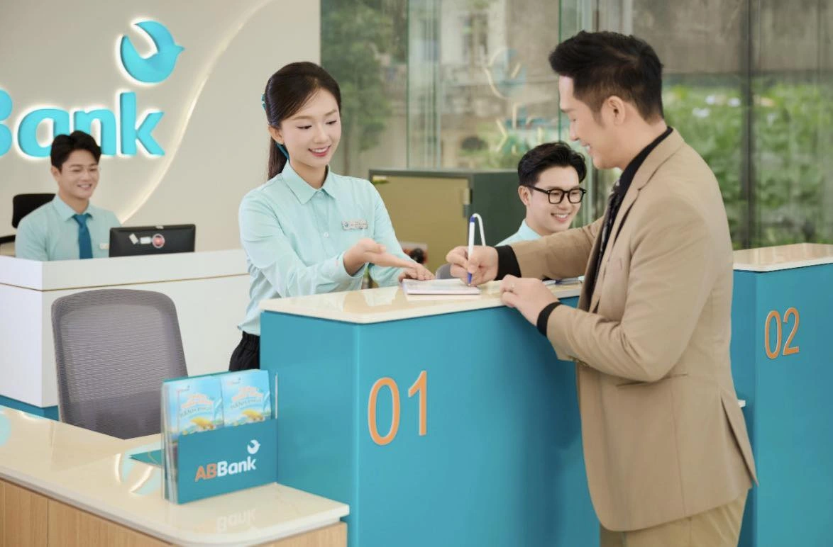 ABBank nâng cao trải nghiệm người dùng trong hành trình chuyển đổi số lấy khách hàng làm trung tâm