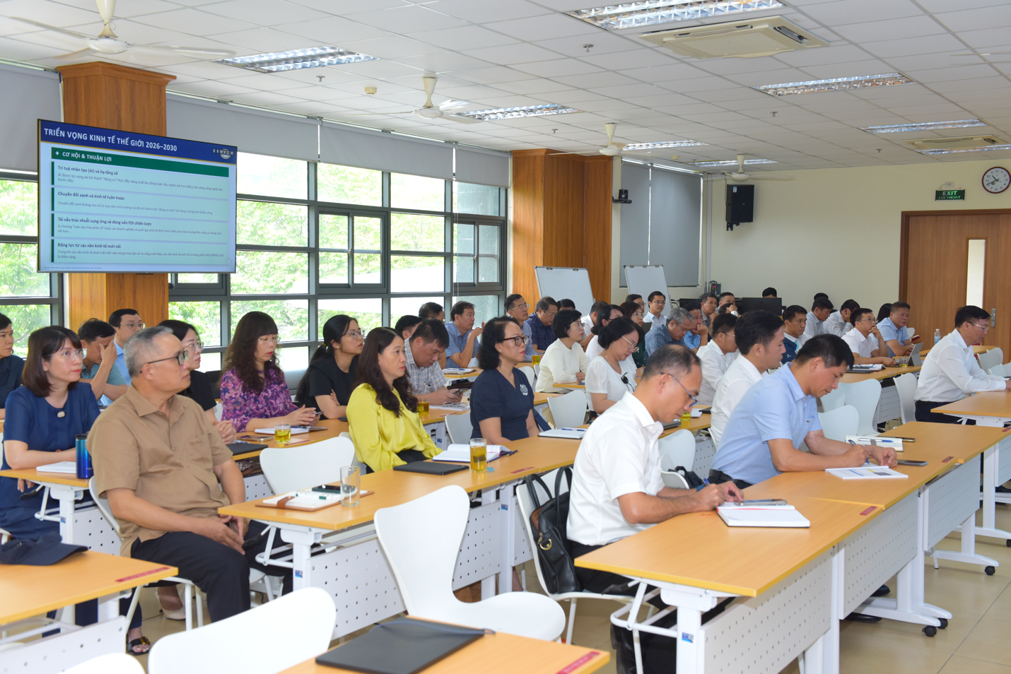 Các học viên tại lớp bồi dưỡng