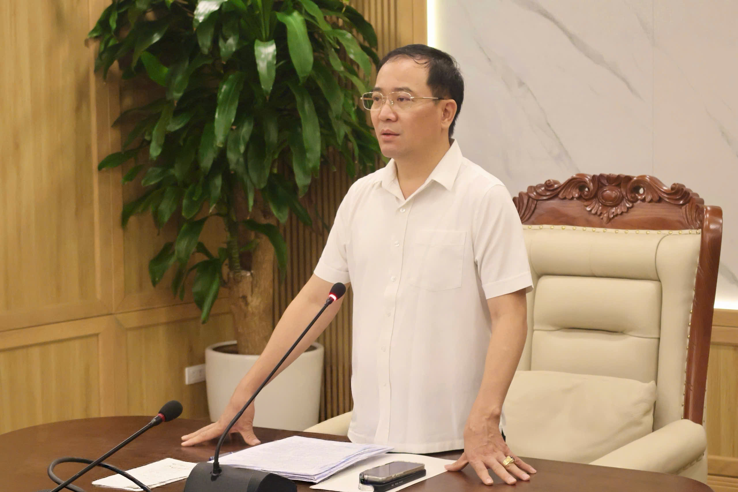 Phó Tổng Giám đốc Đoàn Ngọc Lưu chủ trì chương trình làm việc đánh giá kết quả hoạt động kinh doanh 6 tháng đầu năm của các chi nhánh khu vực trung du và miền núi phía Bắc