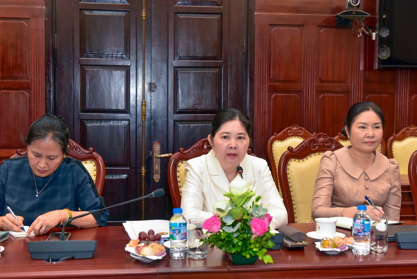 Phó Thống đốc Ngân hàng CHDCND Lào