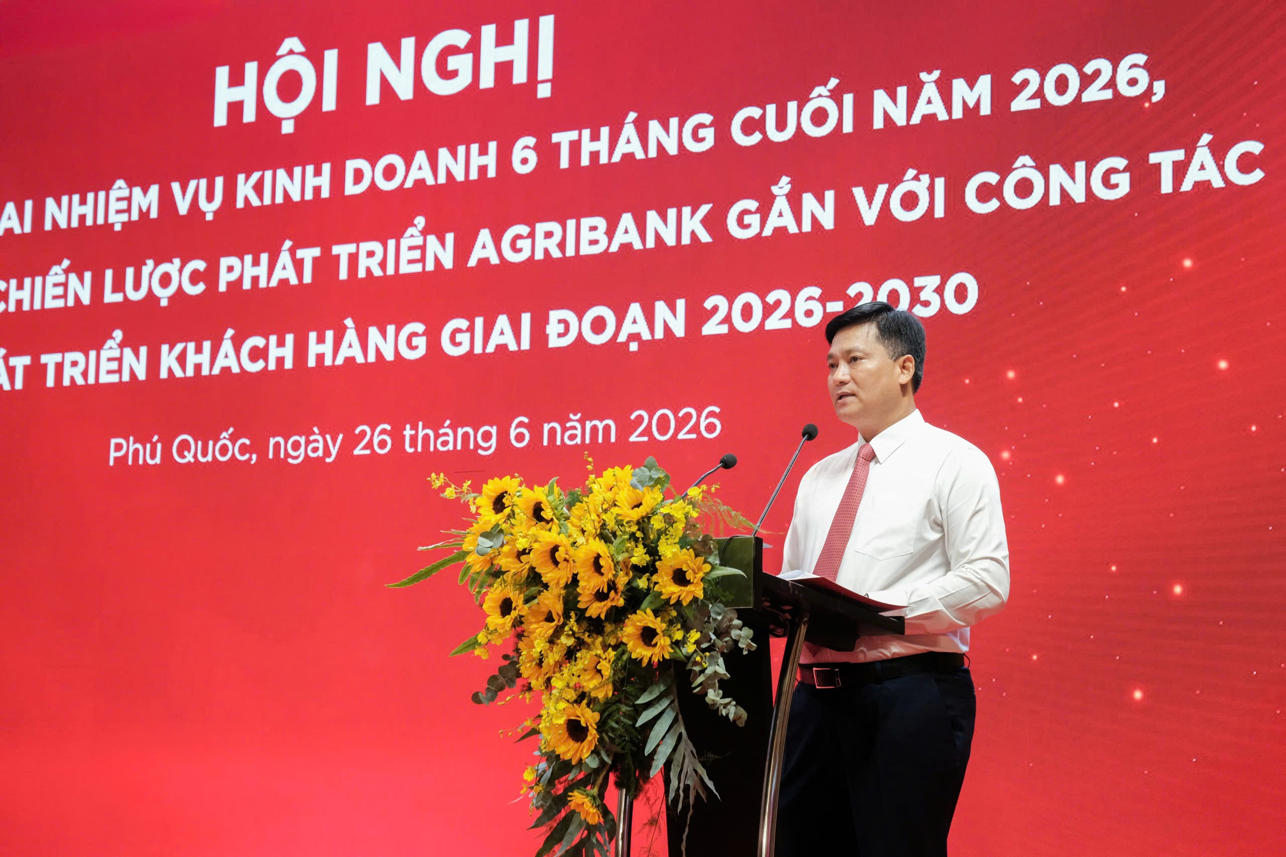 Đồng chí Phạm Toàn Vượng - Thành viên HĐTV, Tổng Giám đốc phát biểu tại Hội nghị