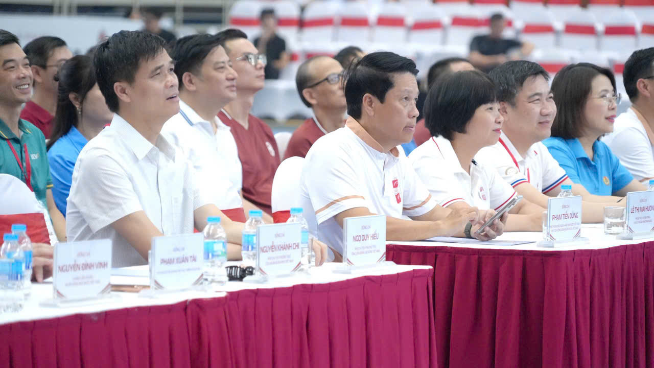 Các đại biểu tham dự Lễ Bế mạc giải Pickleball Family Cup Ngân hàng Việt Nam 2026